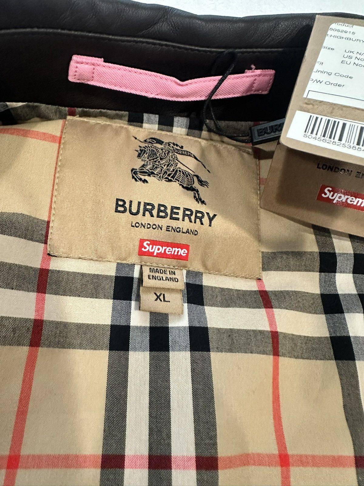 Burberry × Supreme Supreme X Burberry, pink trenchcoat size XL brand new Size US XL / EU 56 / 4 - 13 Thumbnail