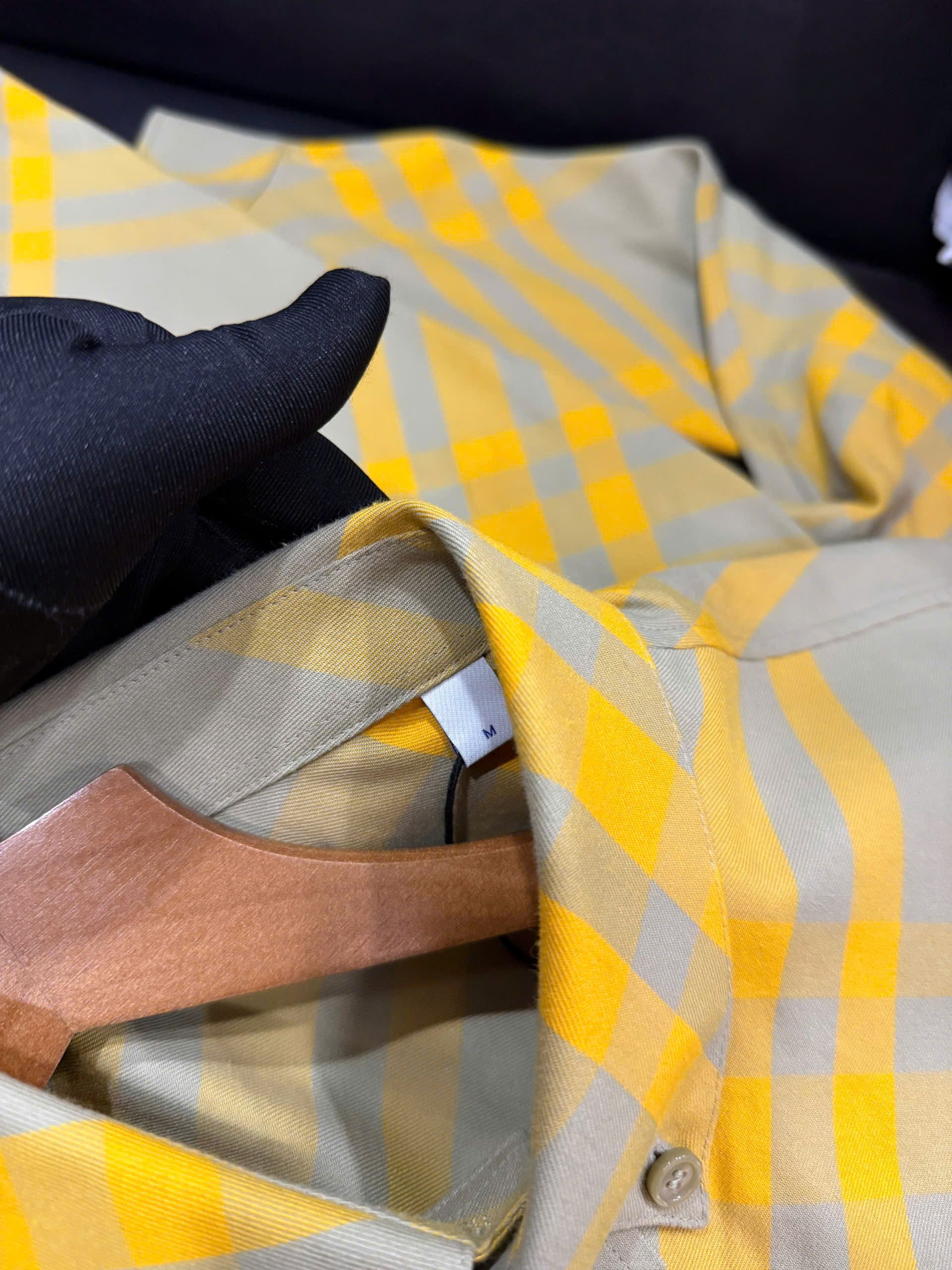 Burberry BURBERRY SHIRT 2026 Size US M / EU 48-50 / 2 - 6 Thumbnail