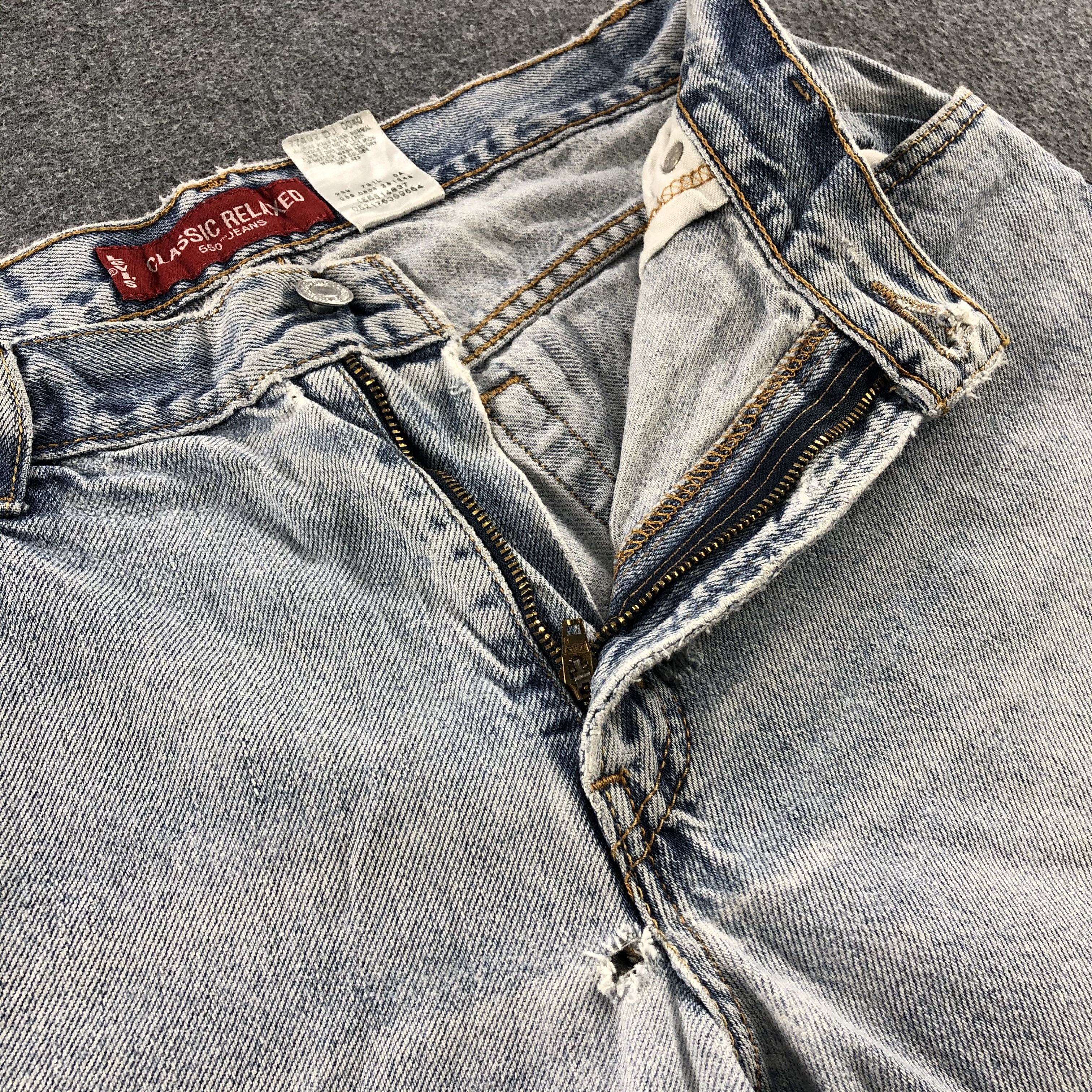 Levi's Vintage Light Wash Levis 550 Jeans-J1271 Size US 31 - 8 Thumbnail