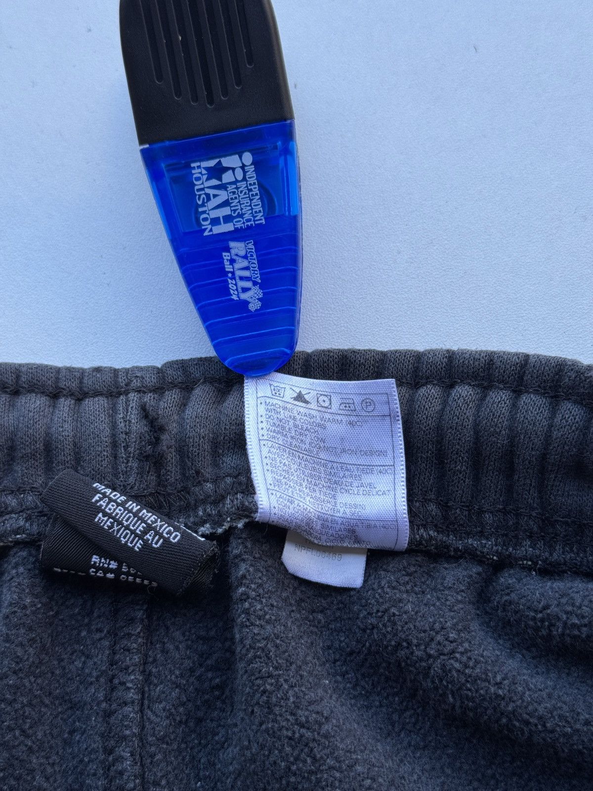 Nike 90s Nike Team sweatpants trashed distressed faded XL-XXL Size US 38 / EU 54 - 13 Thumbnail