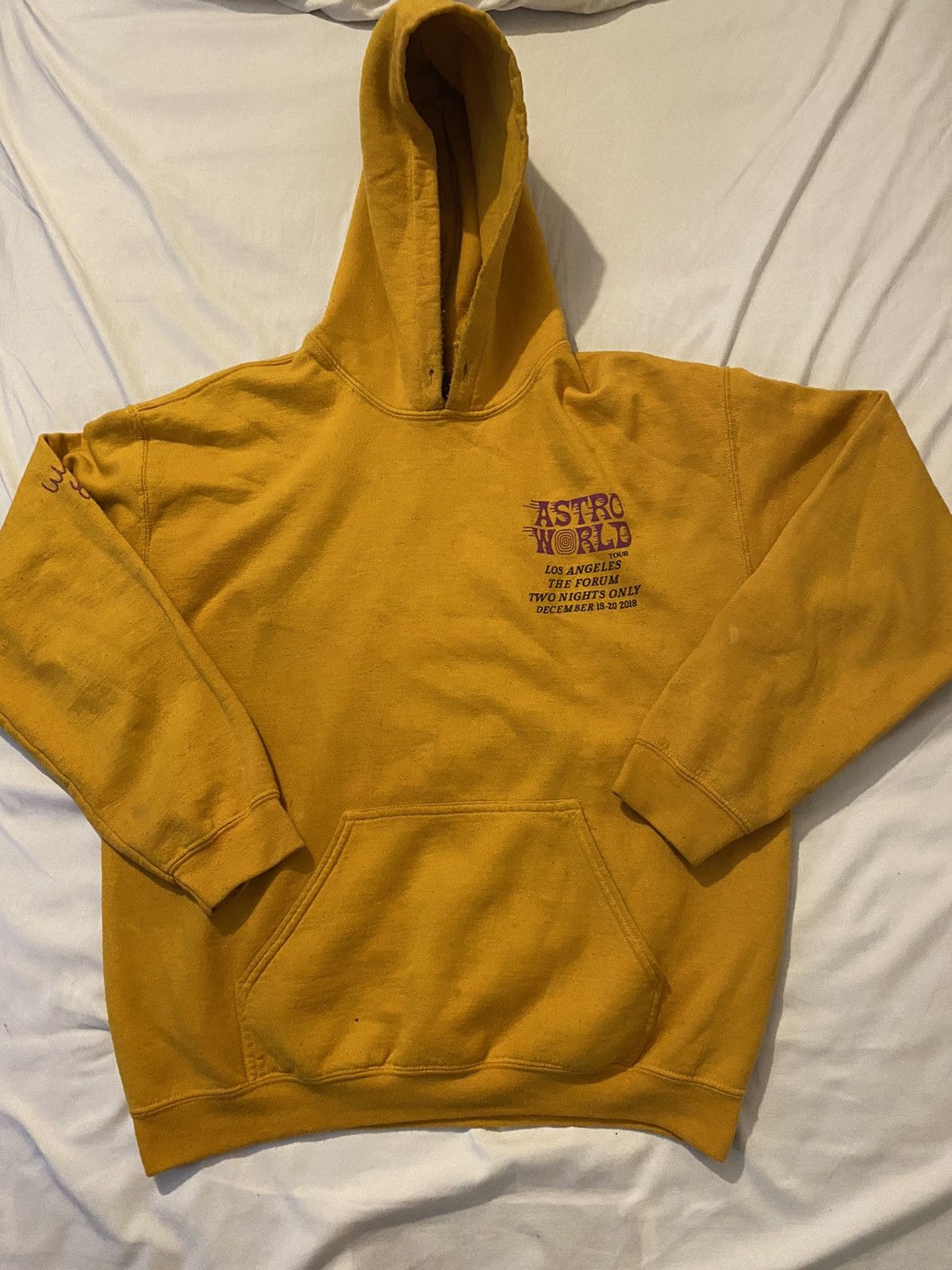image of Travis Scott Tour Los Angeles Astrowolrd in Yellow, Men's (Size Small)