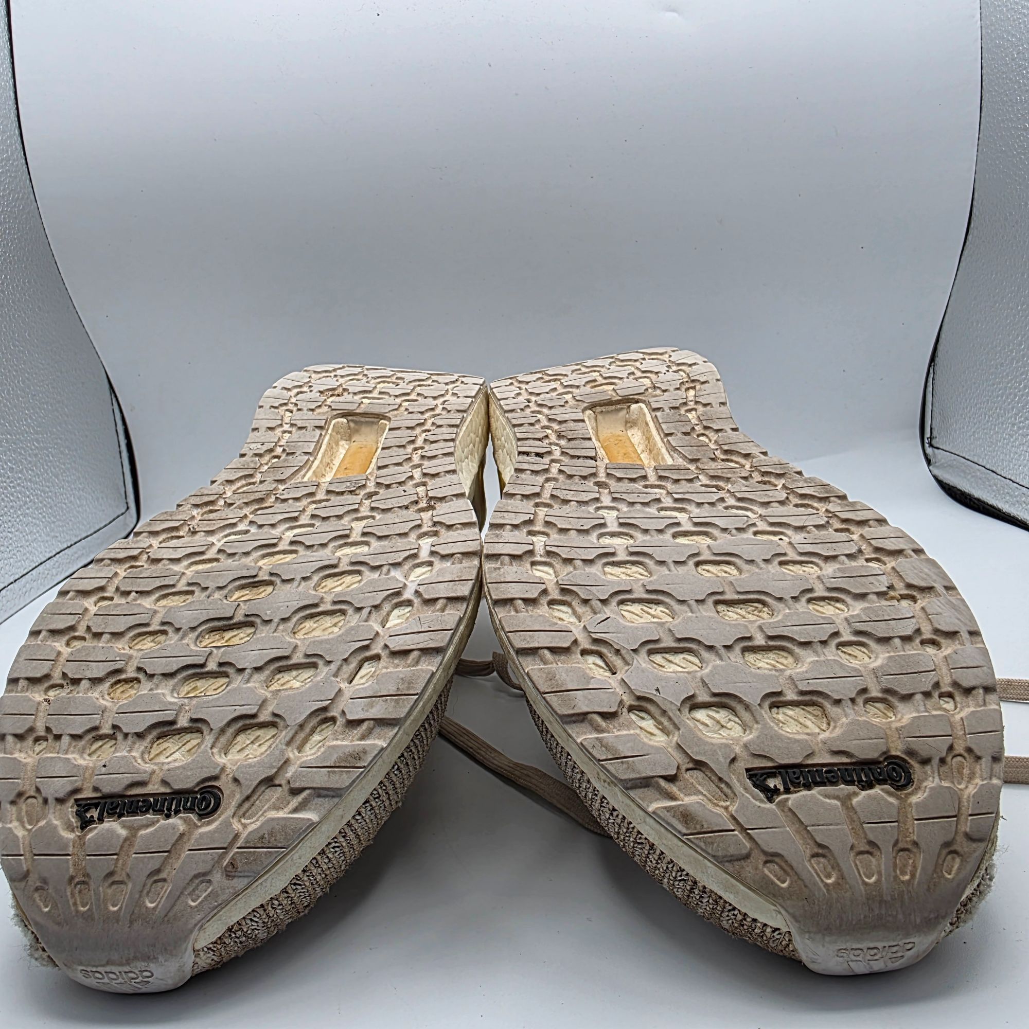 Adidas Adidas Ultraboost 20 Womens size 8 White Gold Athletic Shoes Size US 8 / IT 38 - 11 Thumbnail