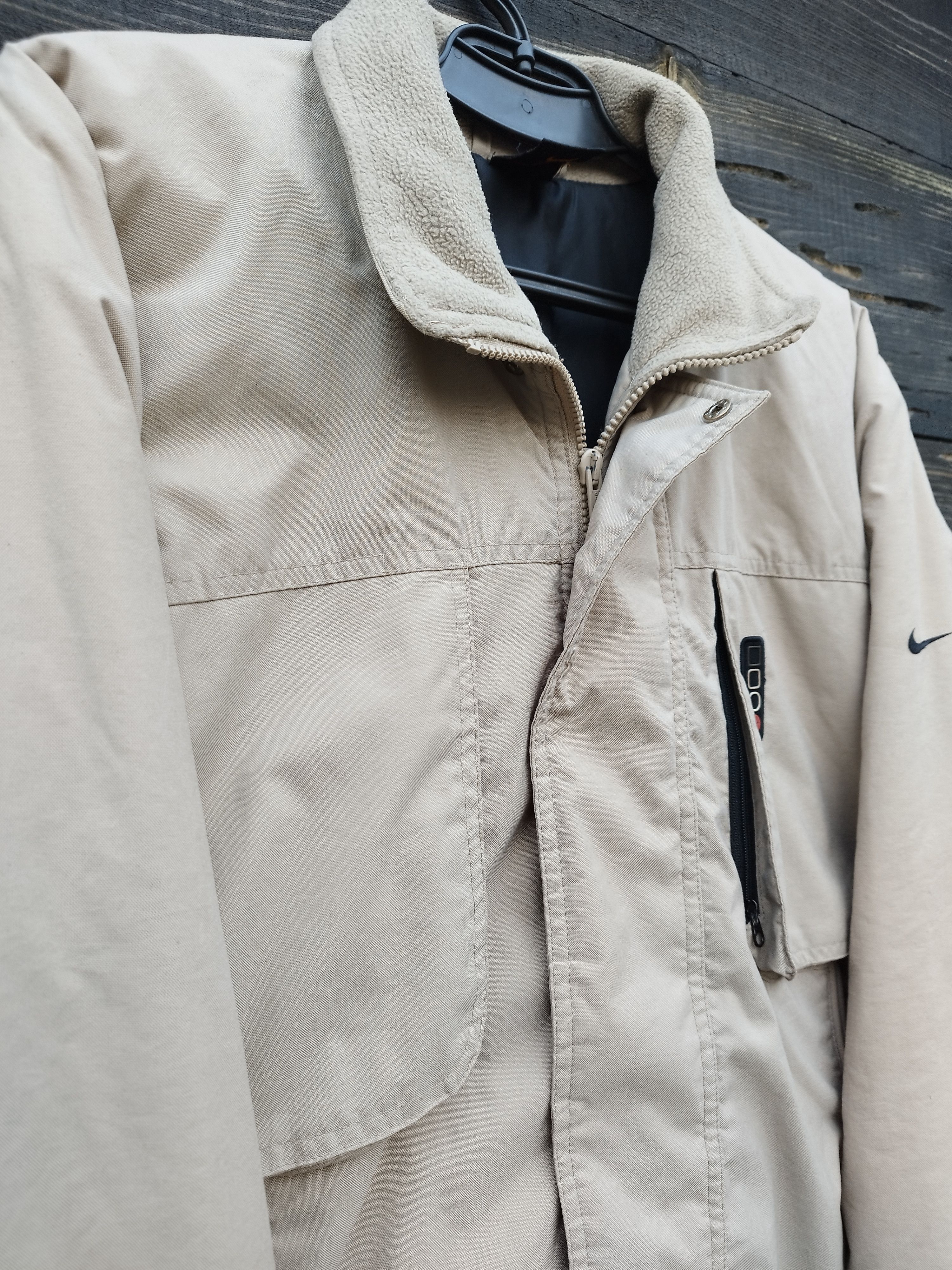 Nike VINTAGE 90s/Y2K Nike Jacket | YKK Zippers, Nylon Shell Size US M / EU 48-50 / 2 - 4 Thumbnail