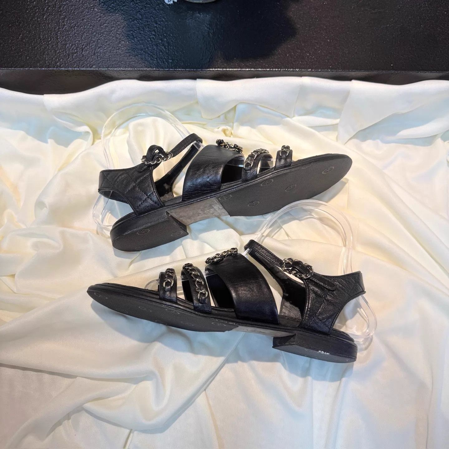 Chanel CHANEL Women's Double C Litchi Chain Sandal 37 95New Size US 6.5 / IT 36.5 - 5 Thumbnail