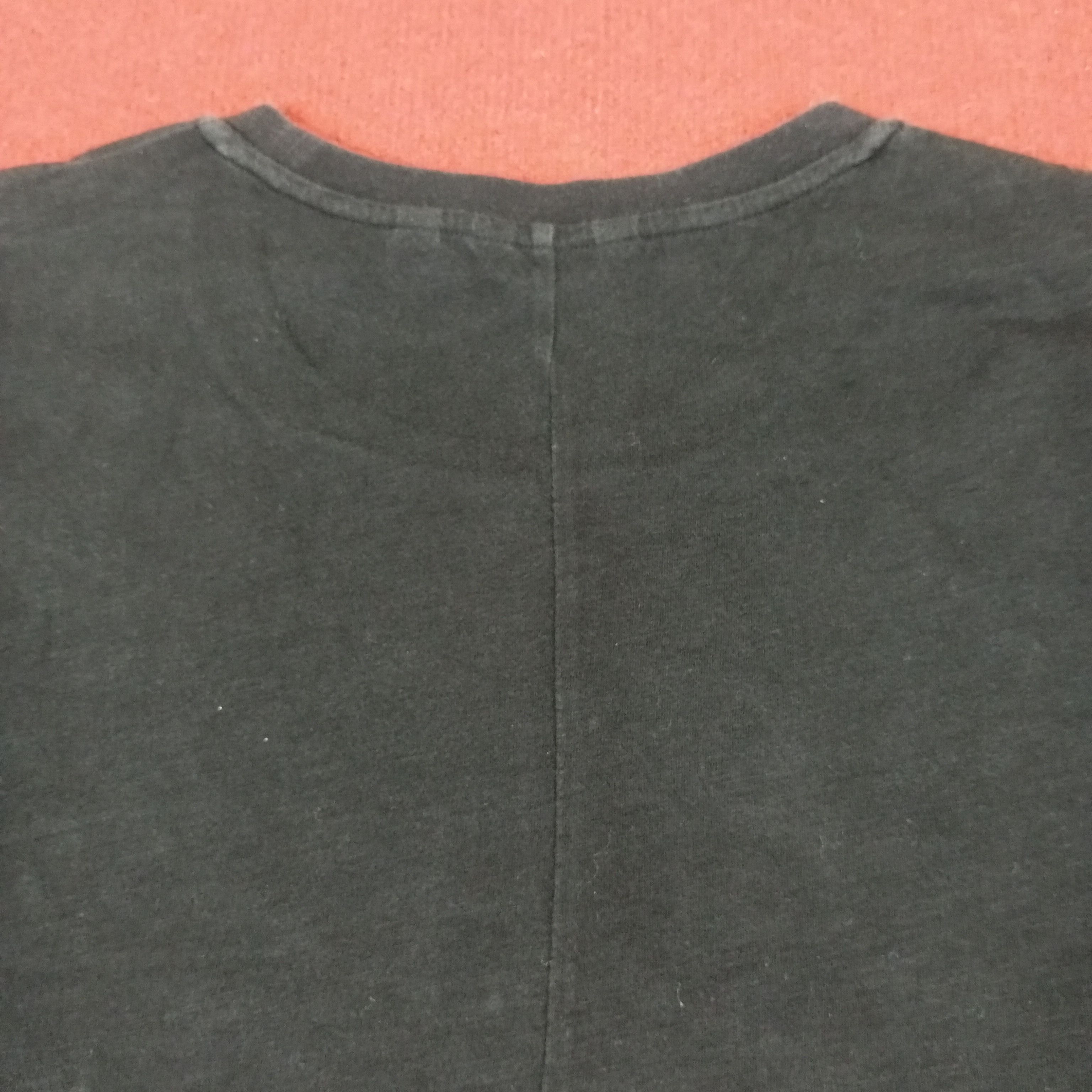 Japanese Brand Uniqlo Undercover Japanese Brand Streetwear Style Tshirt Size M / US 6-8 / IT 42-44 - 4 Thumbnail