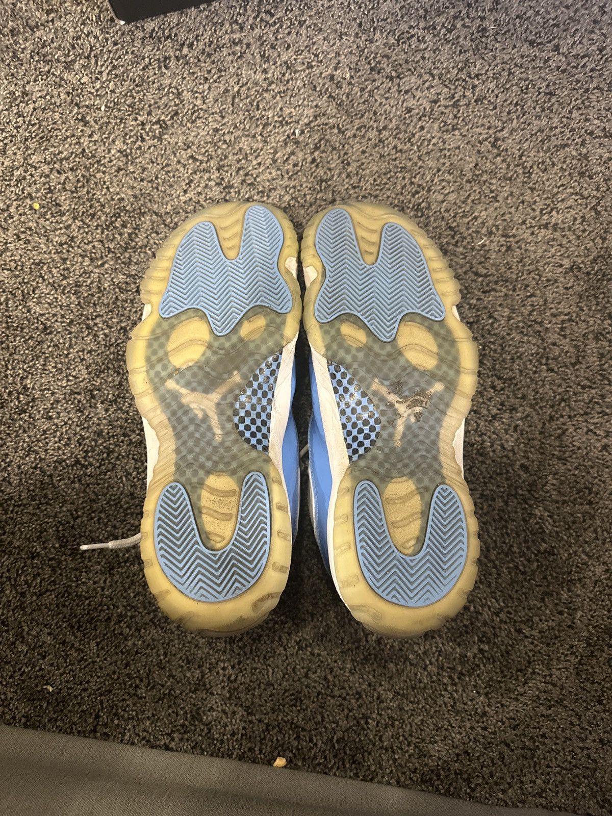 Jordan Brand Jordan 11 Low "UNC" Size US 11 / EU 44 - 3 Thumbnail