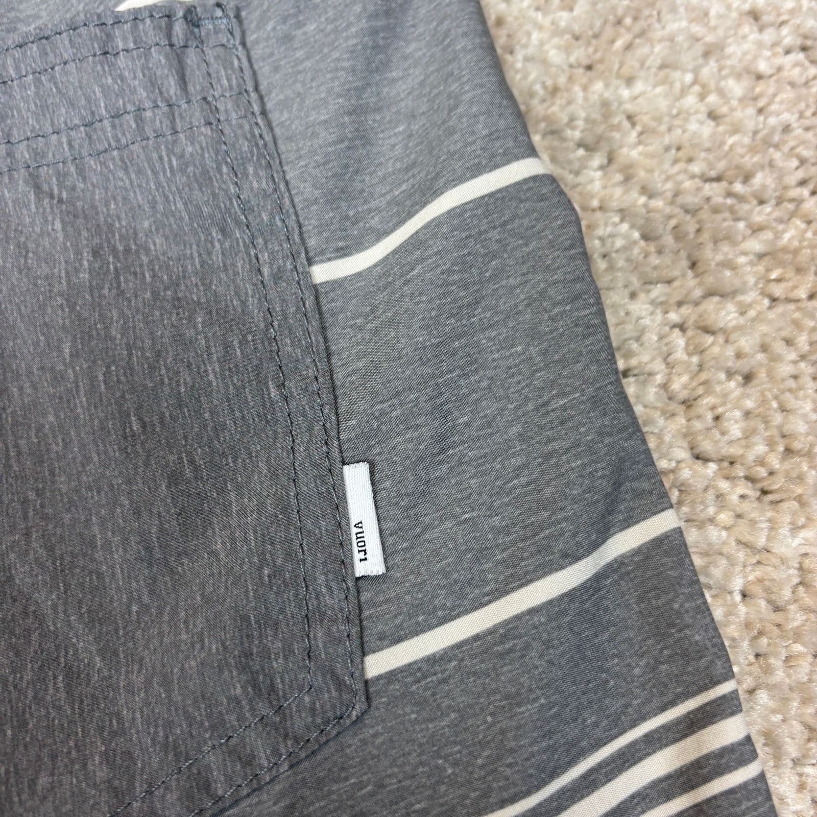 Vuori Vuori 7" Shorts Mens Size 38 Gray Striped Lined Kore Hybrid Size US 38 / EU 54 - 4 Thumbnail