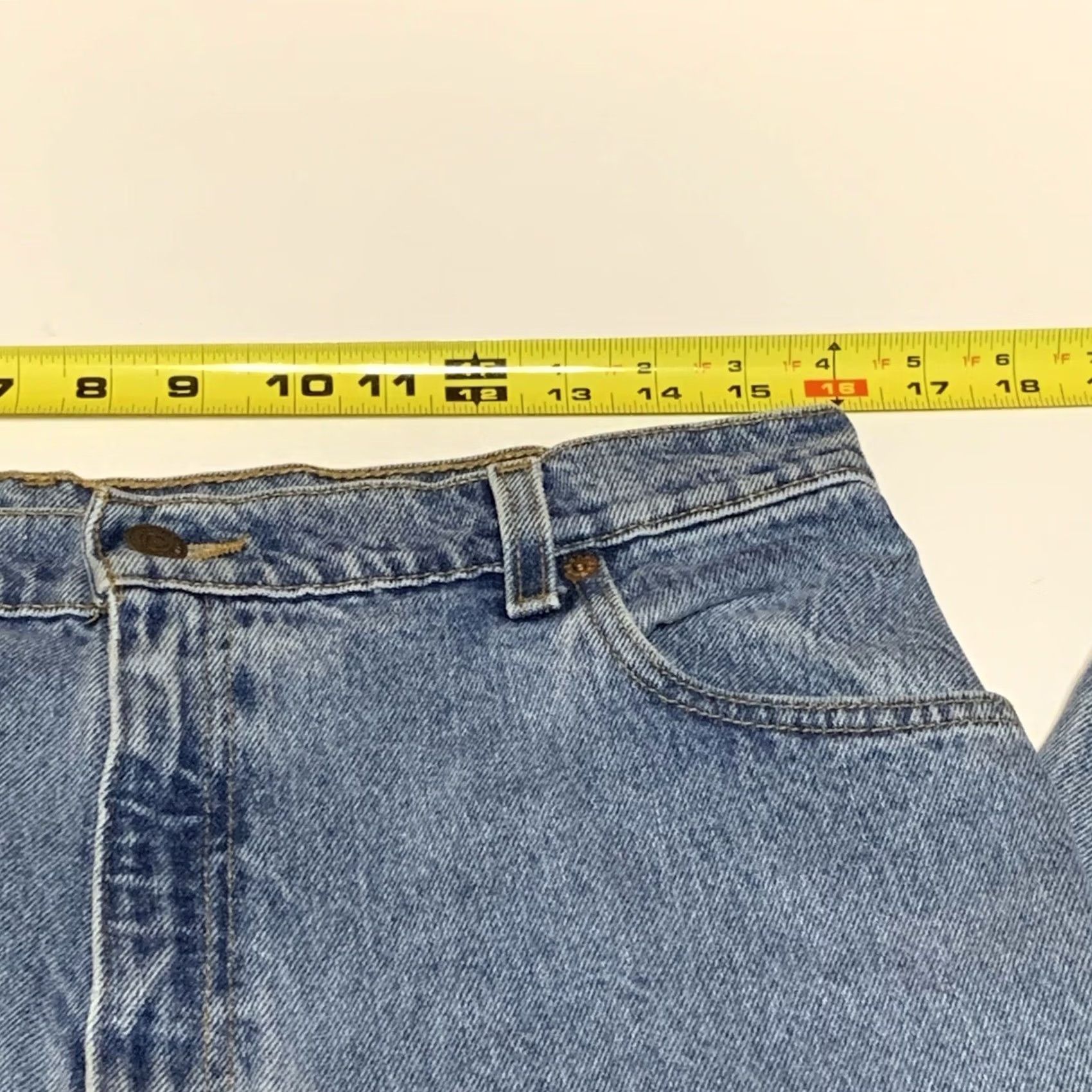 Levi's VINTAGE Levi's 550 Jeans Mom Relaxed Fit High Waist 14 M Reg 32x31 Blue Stained 90s Womens Size 36" / US 14 / IT 50 - 4 Thumbnail