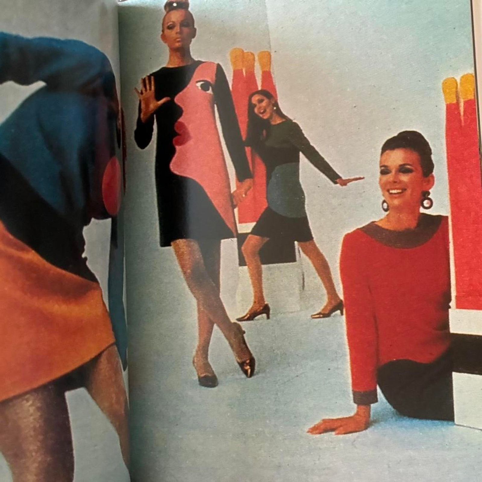 Saint Laurent Paris × Vintage × Yves Saint Laurent Yves SAINT LAURENT Memoire de la mode hardcover Book Size ONE SIZE - 4 Thumbnail