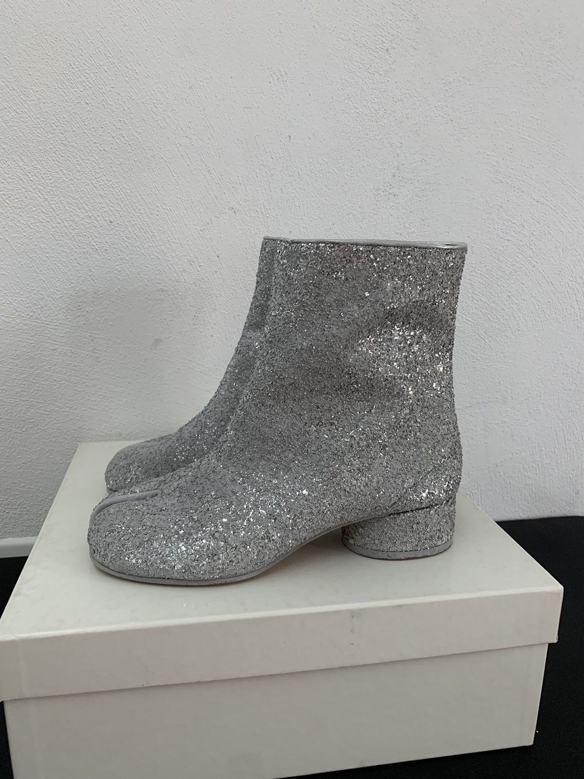 Maison Margiela Maison Margiela Silver Tabi Boots Size US 6.5 / IT 36.5 - 3 Thumbnail
