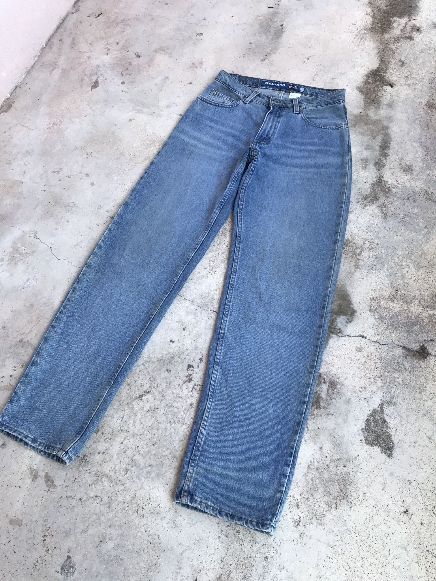 Levi's × Vintage Vintage Silvertab 90s Levis relaxed fit dirty bluewash W29 Size US 29 - 1 Thumbnail