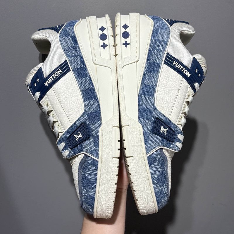 Louis Vuitton Louis Vuitton White and Blue Trainer Sneakers 0079 Size US 9.5 / IT 39.5 - 7 Thumbnail