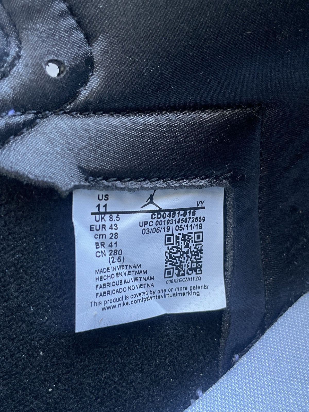 Jordan Brand × Nike New Nike Jordan 1 Retro Hi OG WMNS Satin Black Toe sneaker Size US 11 / IT 41 - 7 Thumbnail