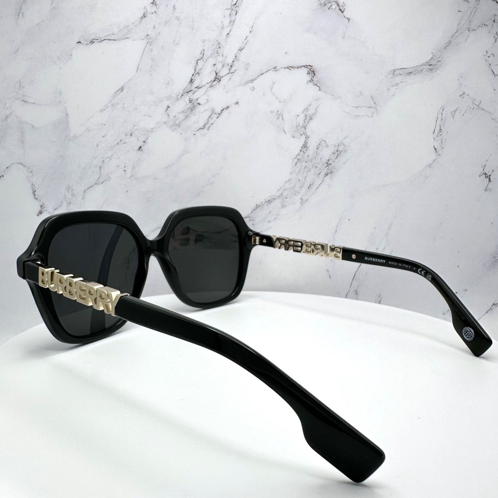 Burberry New Burberry Sunglasses Black Square Gold Metal BURBERRY Size ONE SIZE - 7 Thumbnail