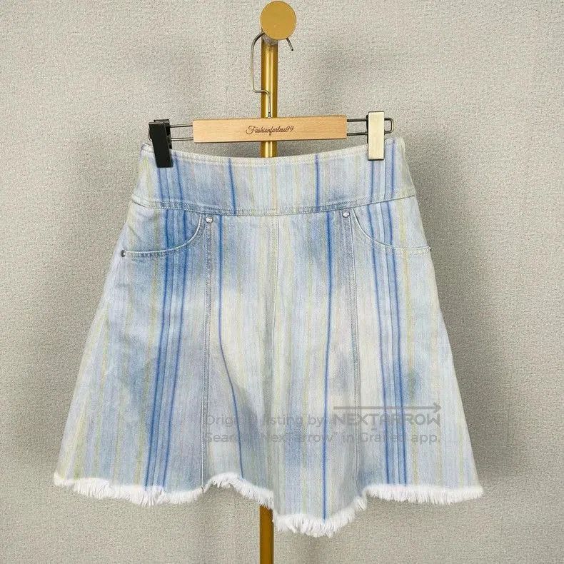 Chanel Chanel Runway Denim Skirt. Size US 36 / EU 52 - 1 Thumbnail