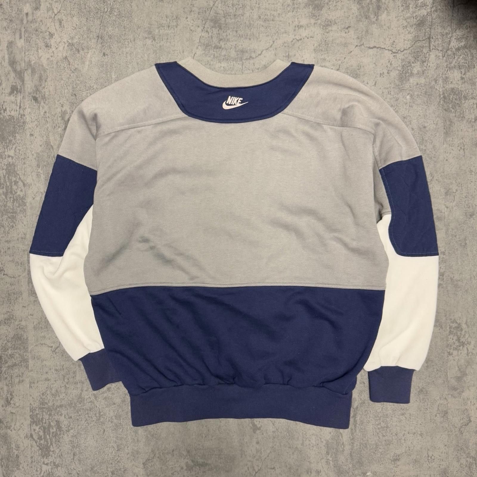 Nike Nike Basketball Champs Crewneck — L — Size US L / EU 52-54 / 3 - 2 Thumbnail