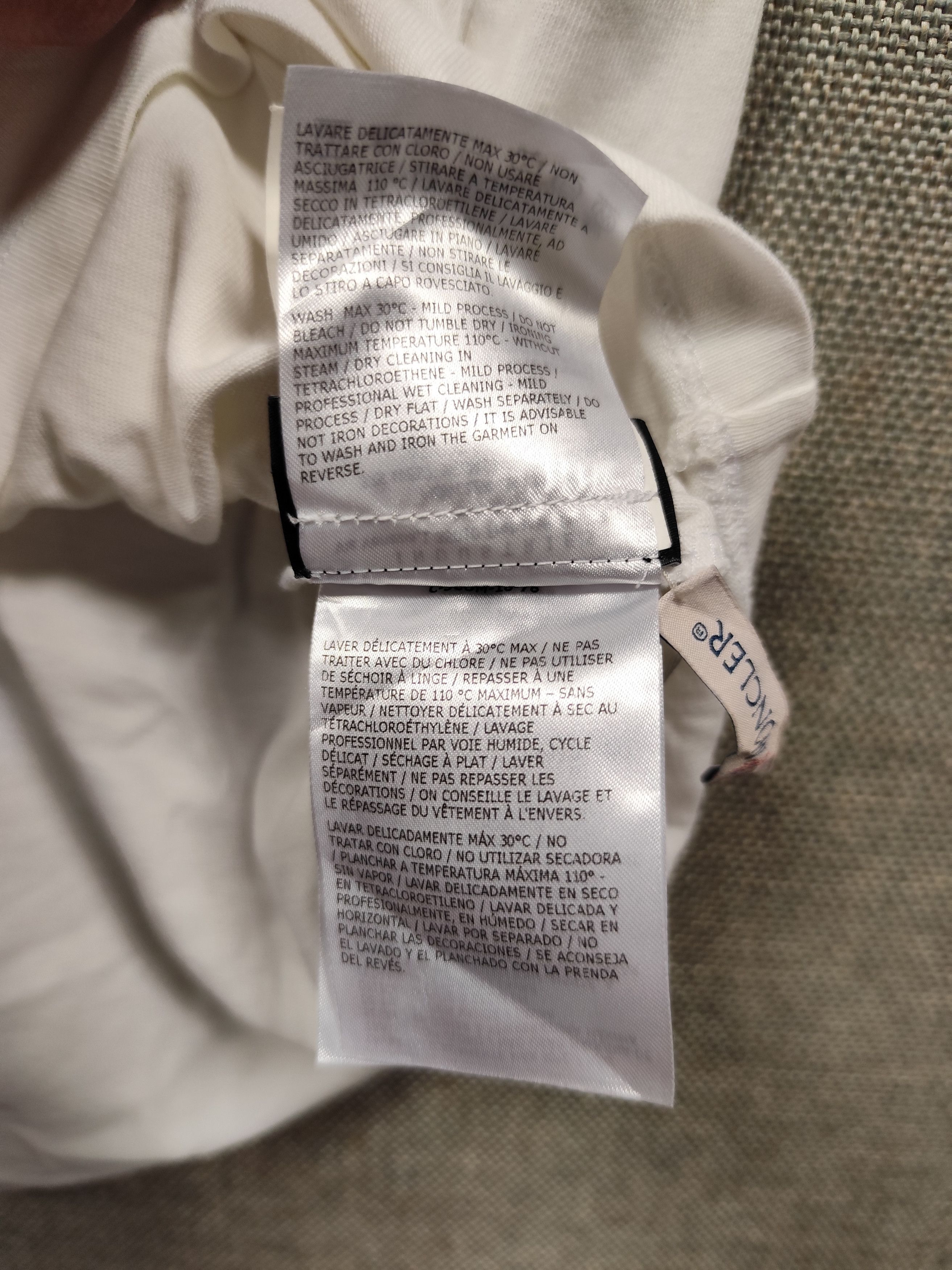 Moncler Moncler Tee Size US L / EU 52-54 / 3 - 8 Thumbnail