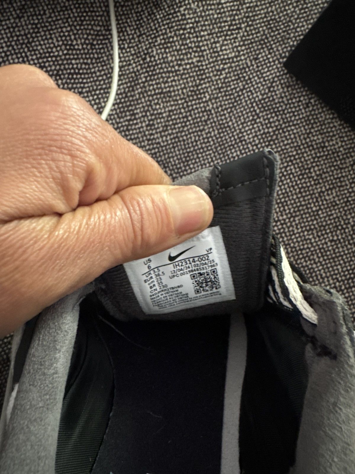 Nike Total 90 black coconut milk Size US 6 / IT 36 - 6 Thumbnail