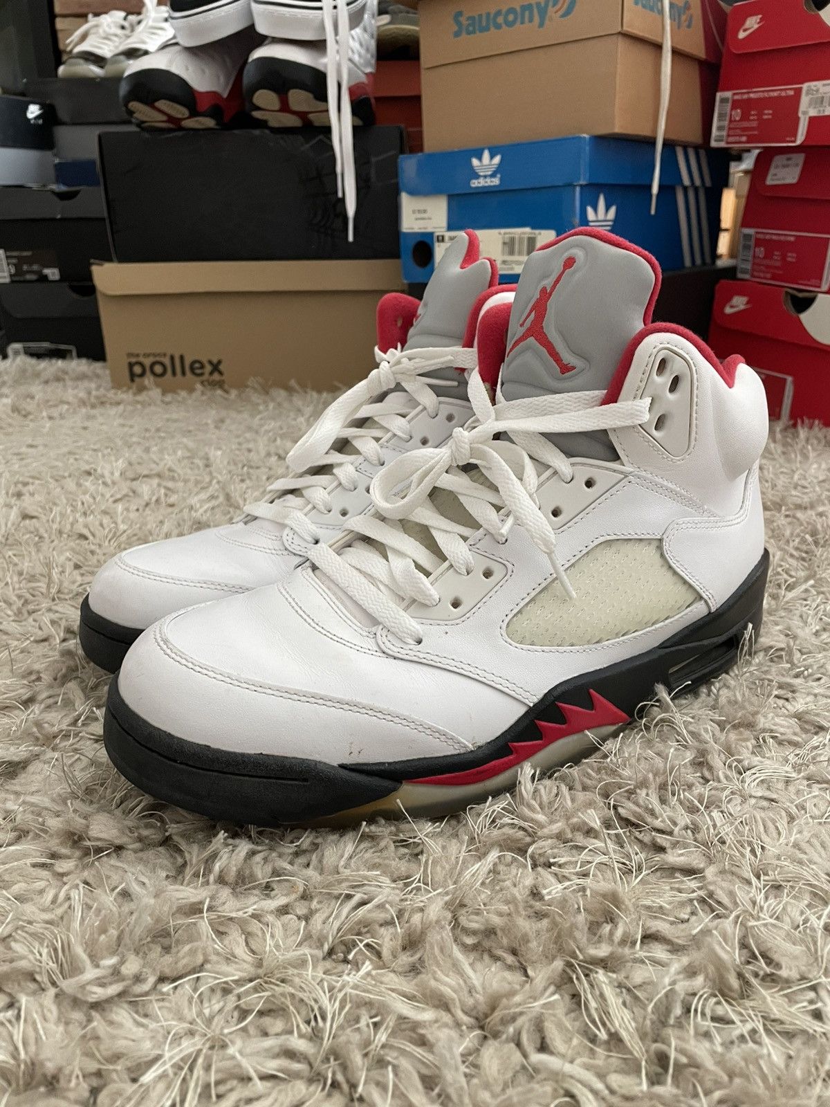 Jordan Brand Jordan 5 Fire Red Size US 9.5 / EU 42-43 - 1 Thumbnail