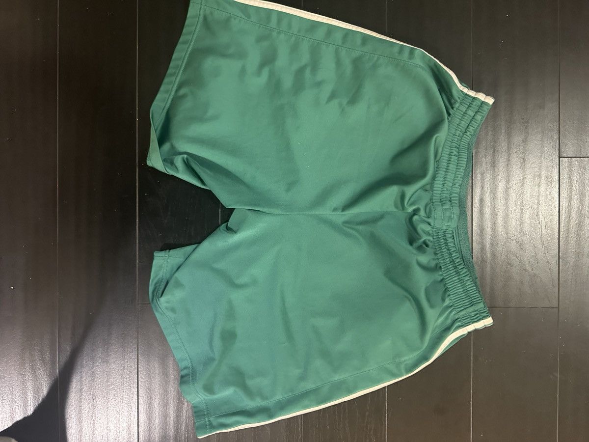 Adidas green adidas shorts Size US 30 / EU 46 - 2 Thumbnail