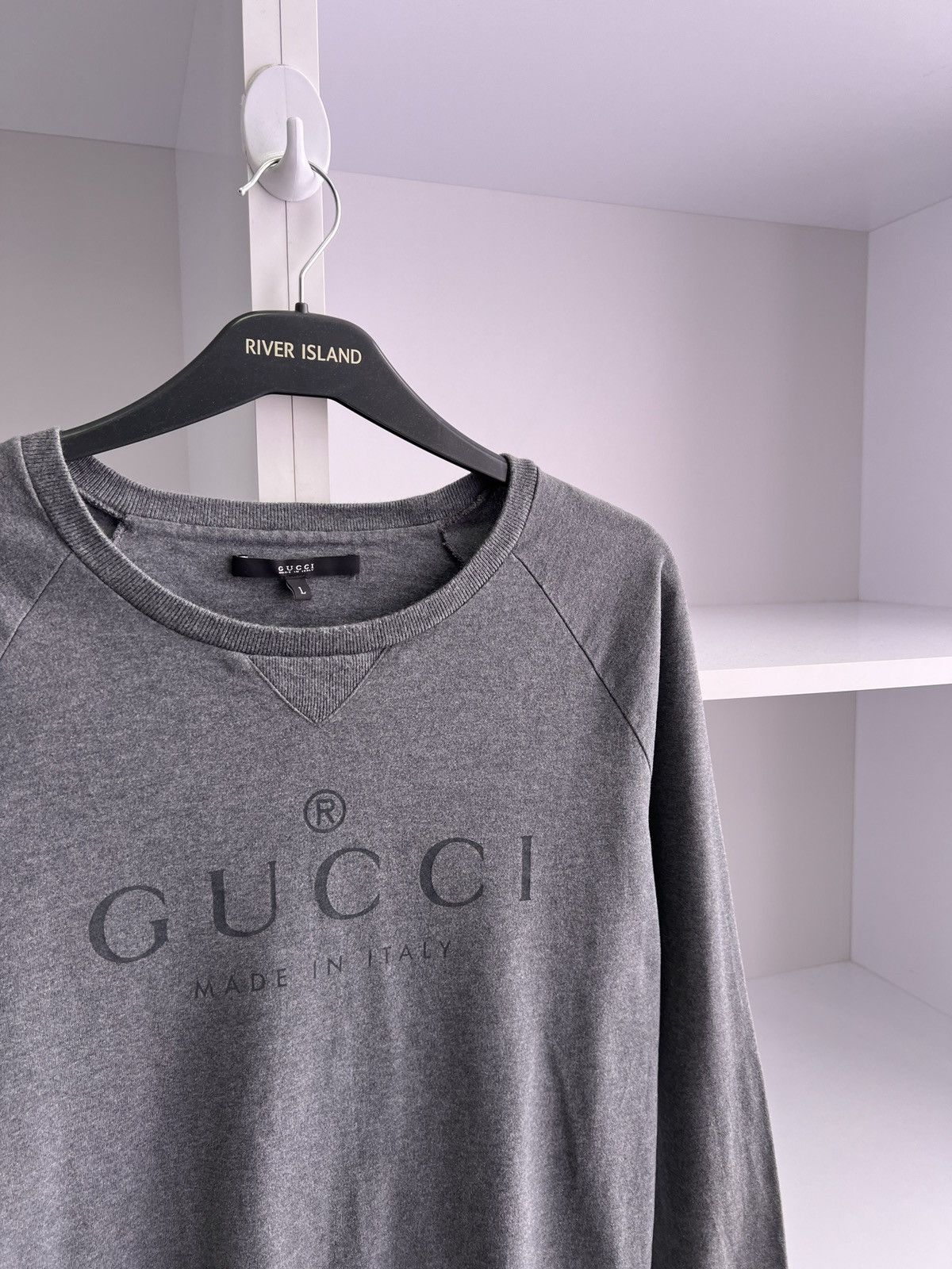 Designer × Gucci × Vintage Vintage Gucci Made In italy Big Logo Spell Out Sweatshirt Size US M / EU 48-50 / 2 - 8 Thumbnail