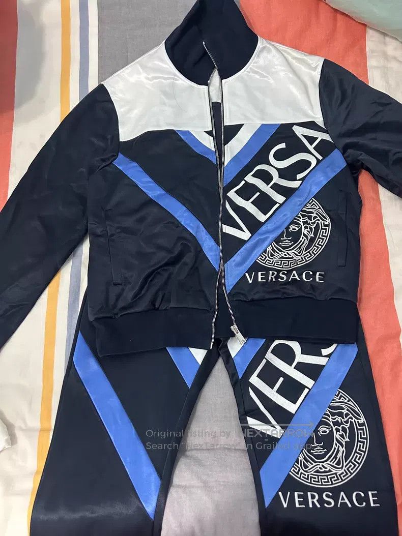 Versace Versace Black stitching with blue stripes Size US L / EU 52-54 / 3 - 1 Thumbnail