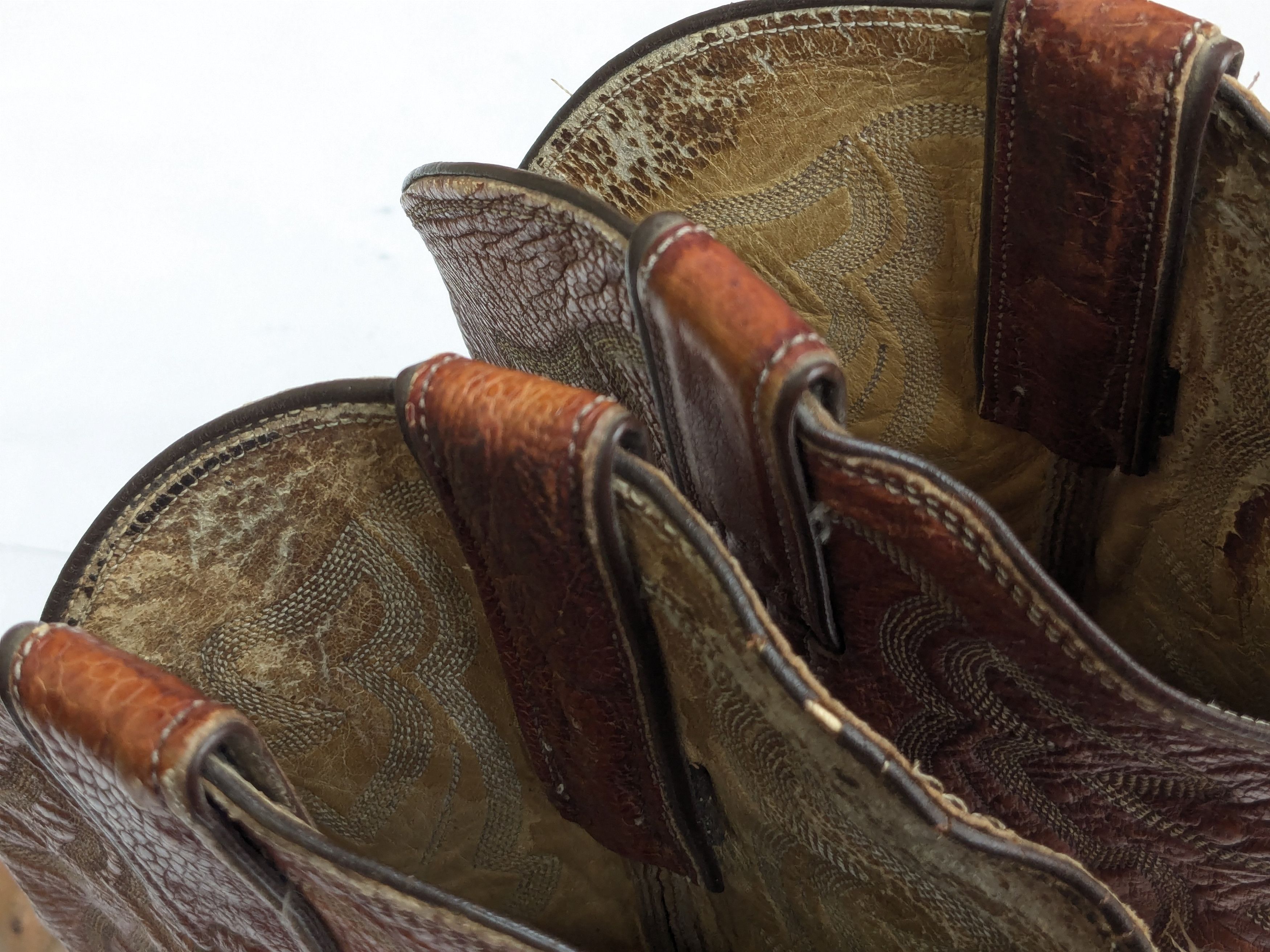 Justin Boots Vintage Justin Cowboy Boots Brown Ostrich Leather 9.5 D Size US 9 / EU 42 - 15 Thumbnail