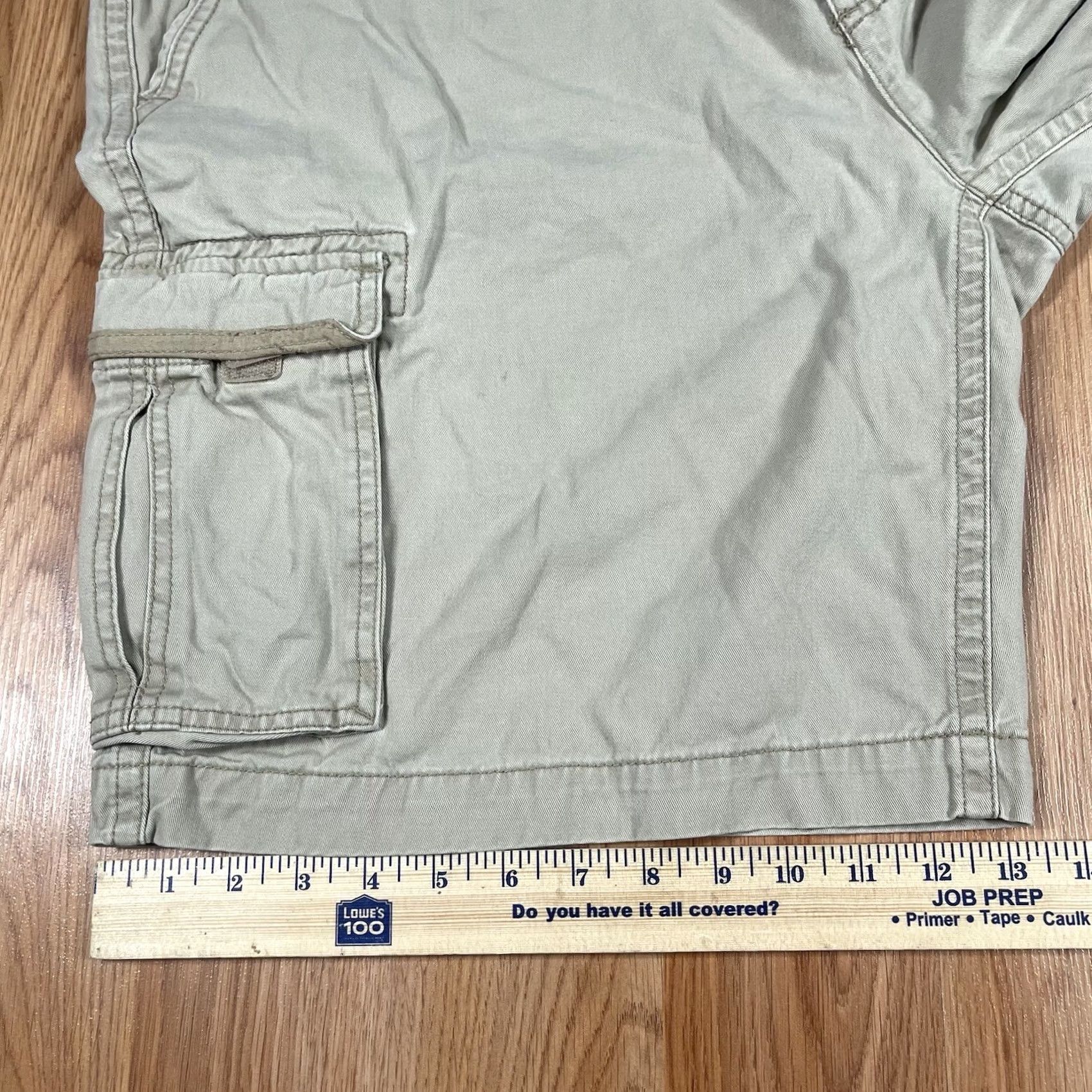 Vintage St. John’s Bay Cargo Shorts Mens 42 Beige Khaki Utility Flat Front Pockets Cargo Shorts Mens 42 Beige Khaki Beige Mens Size US 42 / EU 58 - 7 Thumbnail
