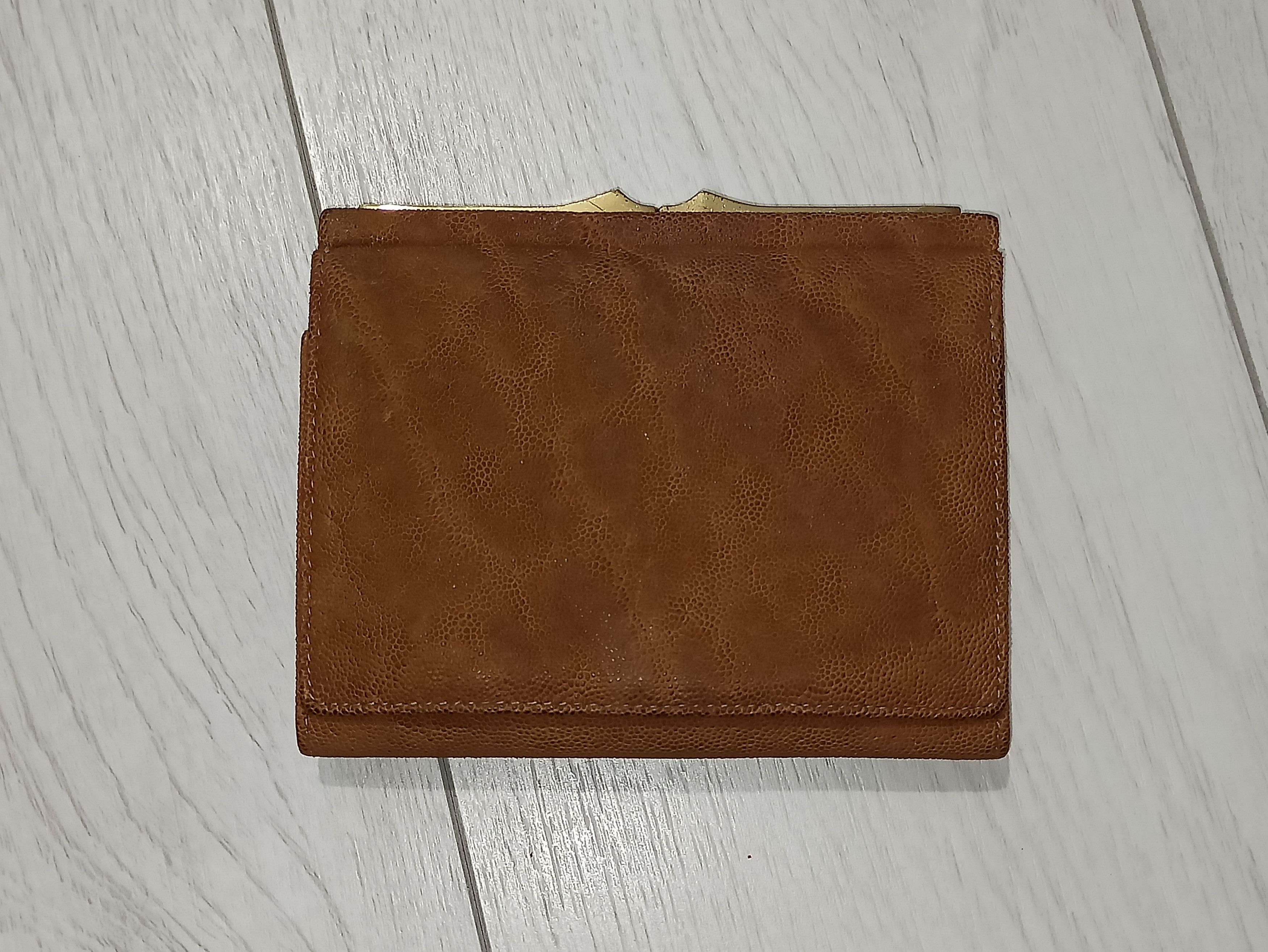 Designer Womens Elephant Leather Small Wallet Size ONE SIZE - 1 Thumbnail