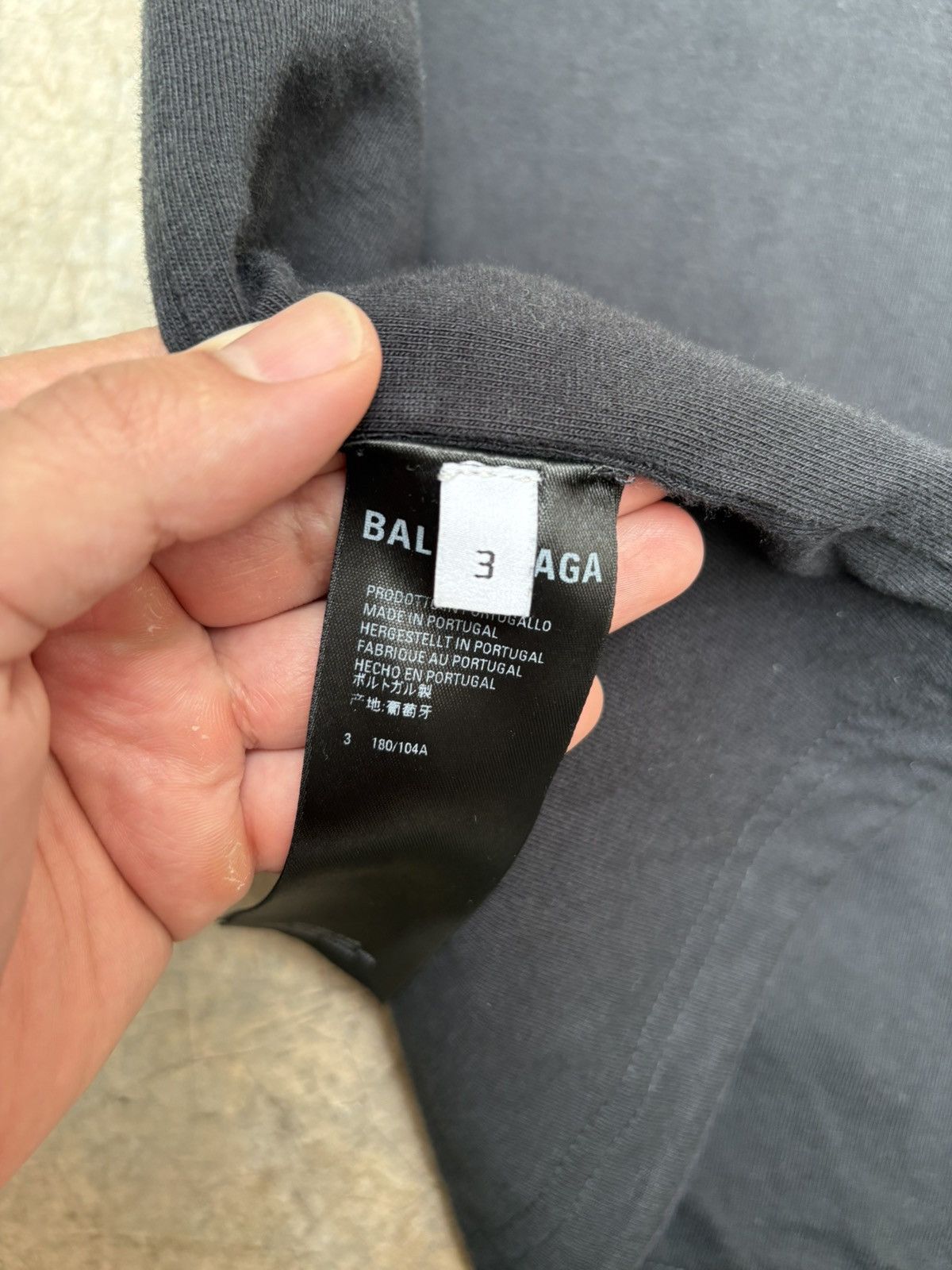 Balenciaga Reversible FBI / Year of the Tiger Tee Size US L / EU 52-54 / 3 - 12 Thumbnail