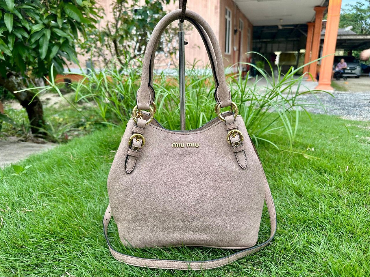 Miu Miu Authentic Miu Miu Vitello Phenix Top Handle Bag Size ONE SIZE - 1 Thumbnail