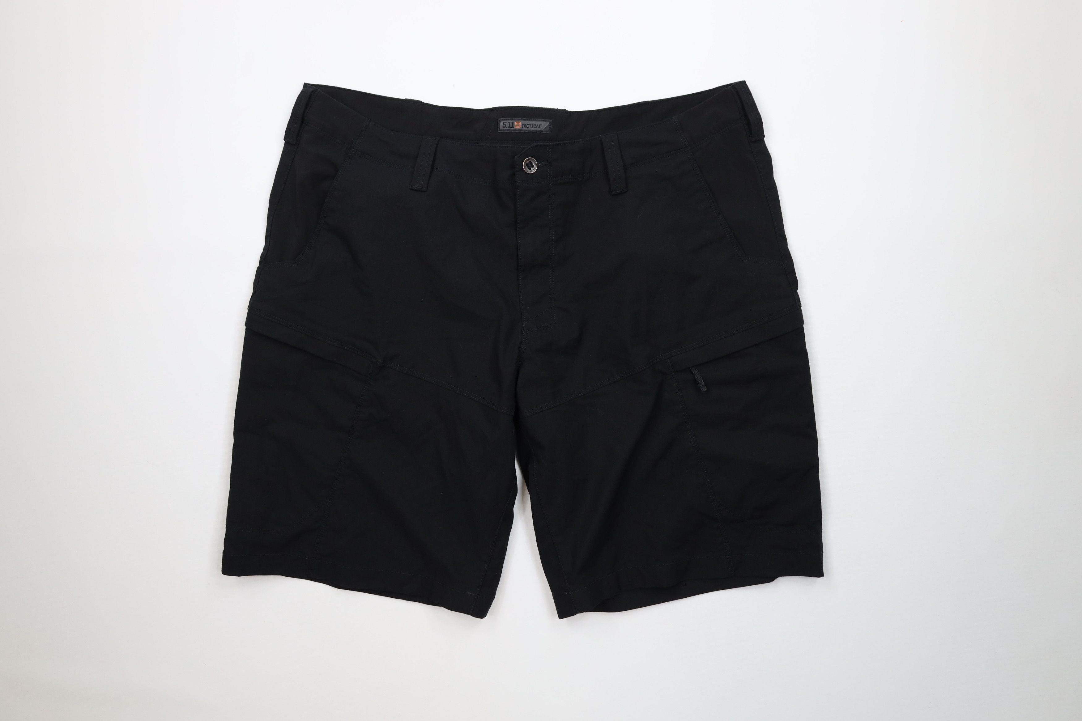 Vintage 5.11 Tactical Series Tactical Uniform Cargo Shorts Black Size US 44 / EU 60 - 1 Thumbnail