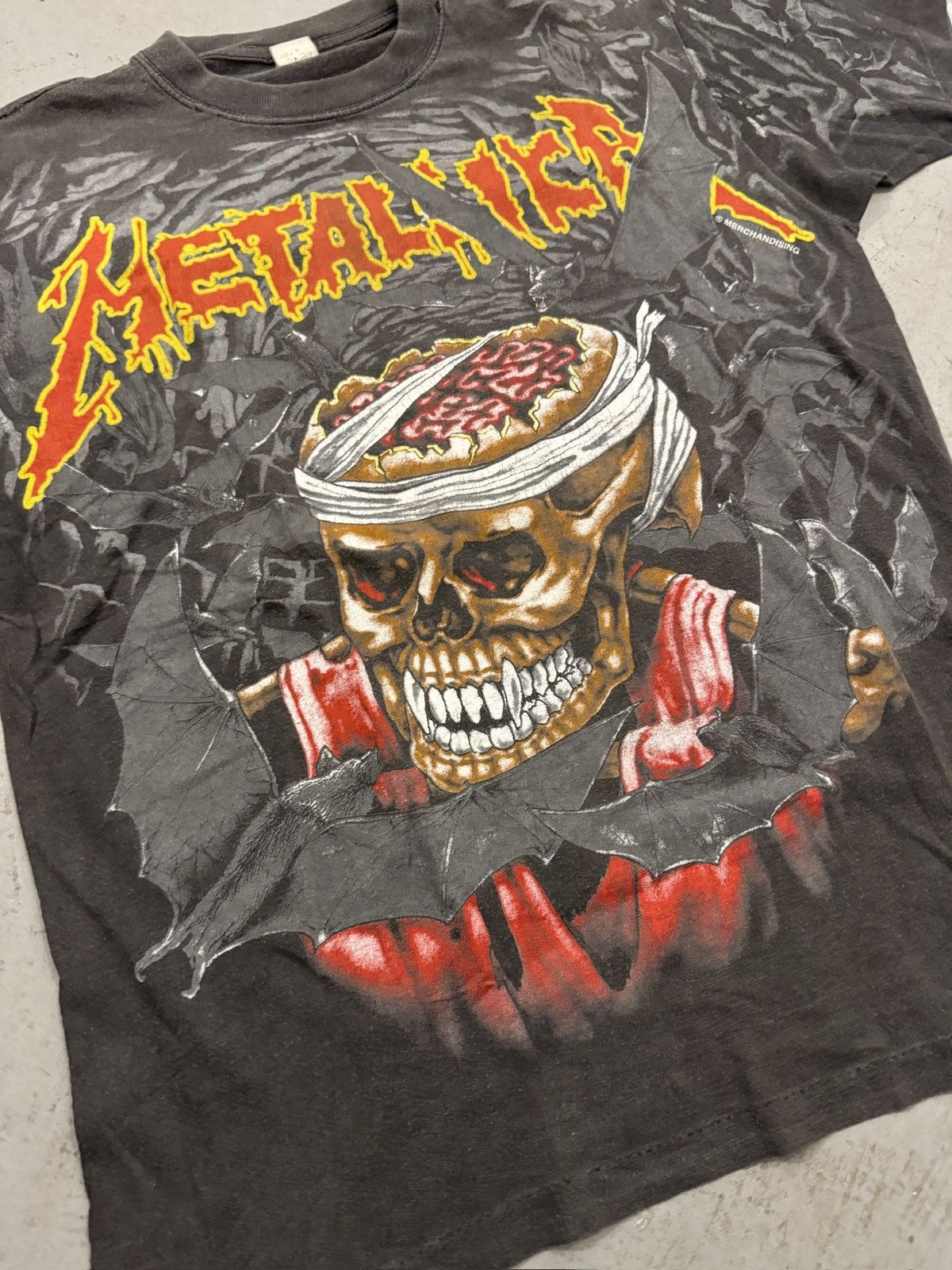 Band Tees × Metallica × Vintage *RARE* METALLICA AOP VINTAGE 90s MERCHANDISING SKULL BAT Size US L / EU 52-54 / 3 - 2 Thumbnail