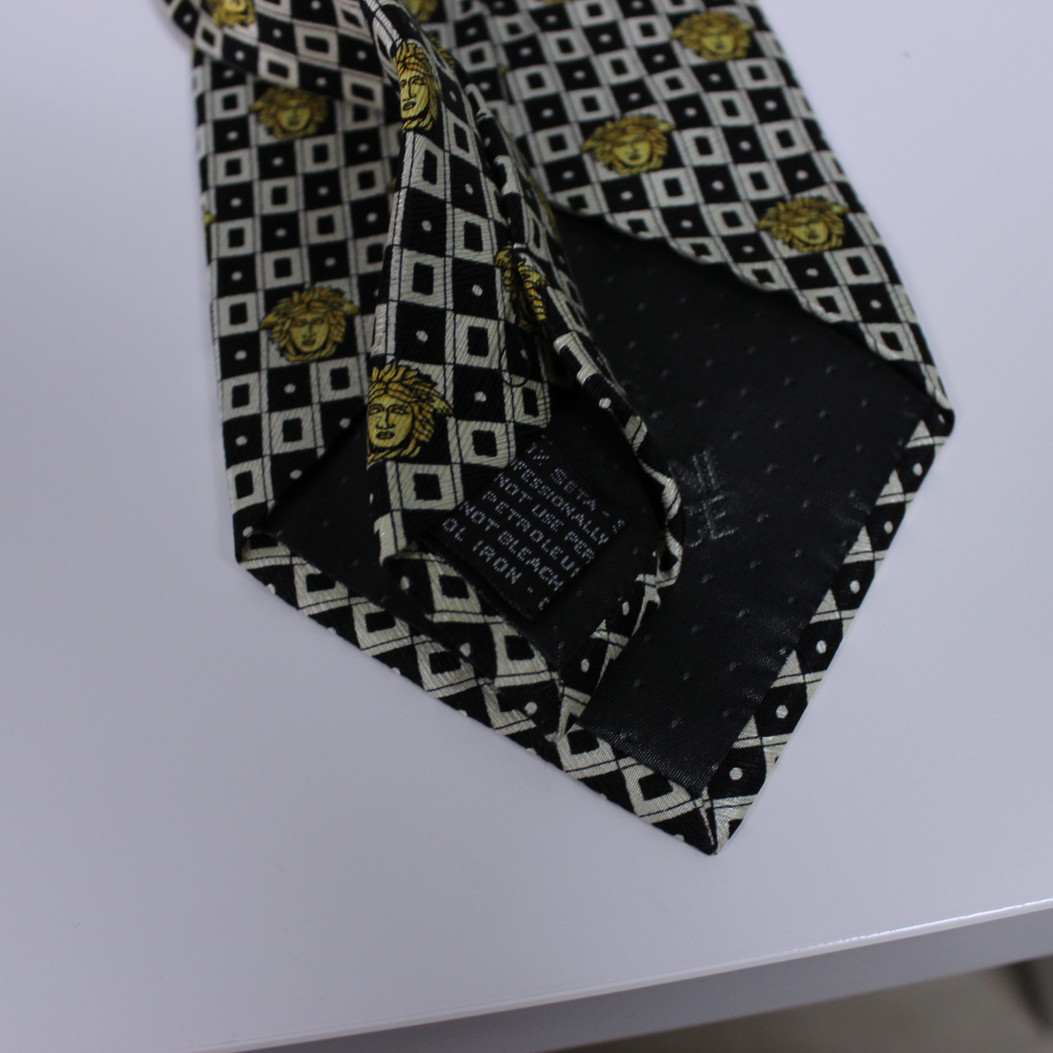 Versace Gianni Versace vintage silk ties medusa rare Size ONE SIZE - 7 Thumbnail