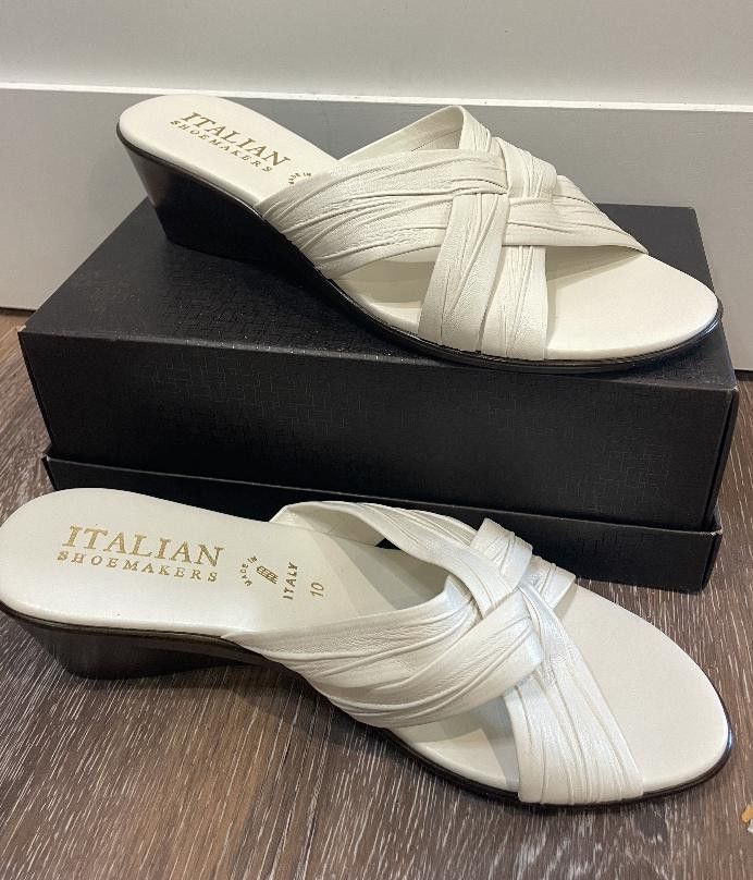 Designer Italian Shoemakers White mini wedge 10 Size US 10 / IT 40 - 2 Thumbnail