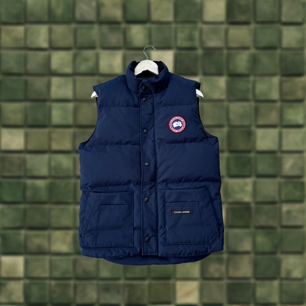 Canada Goose Canada Goose Vest Gilet Outdoor Down Freestyle Blue Men’s S Smoothshell Zip Embroidered Logo Size US S / EU 44-46 / 1 - 1 Thumbnail