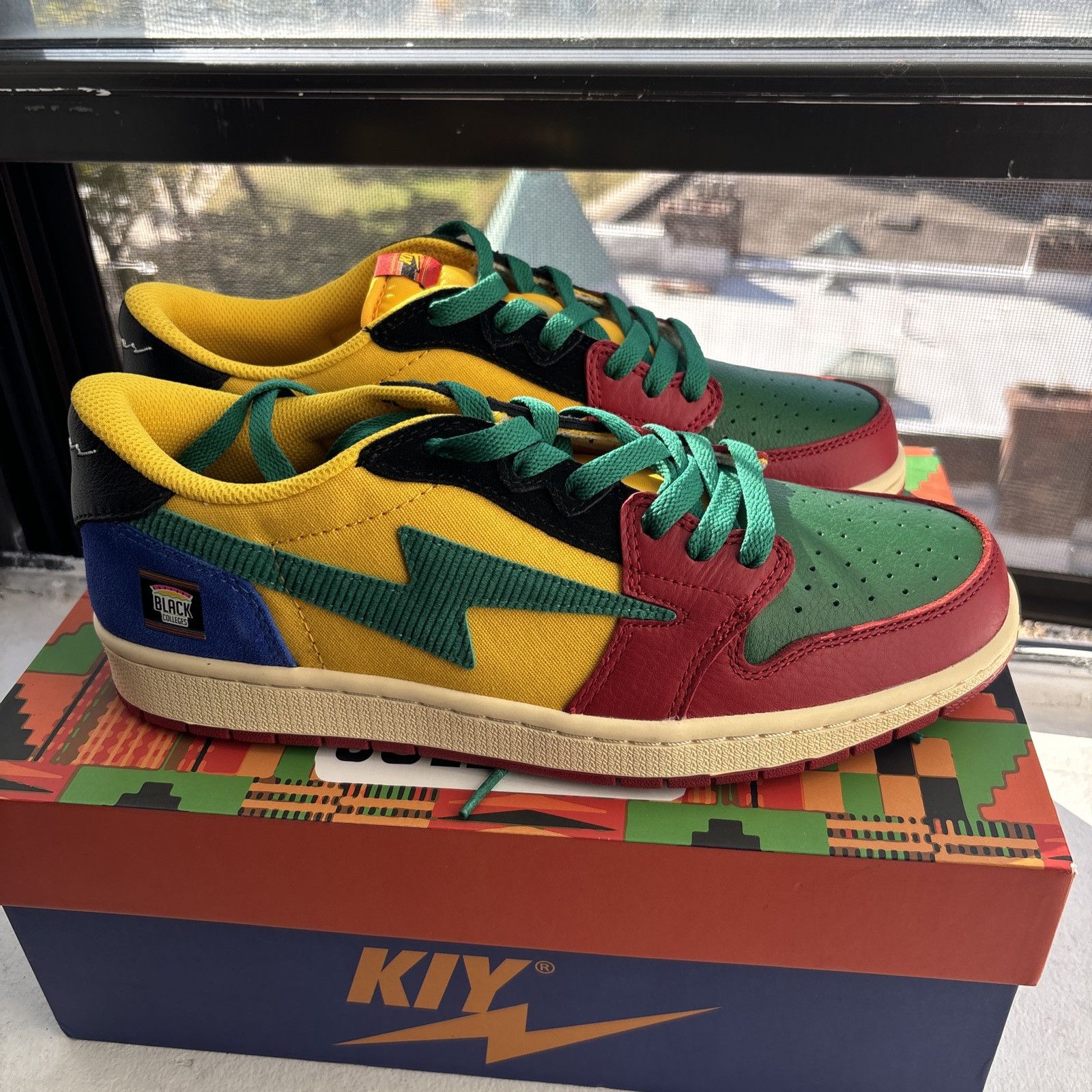 Kolor Kool kiys black colleges limited editions Size US 10 / EU 43 - 3 Thumbnail
