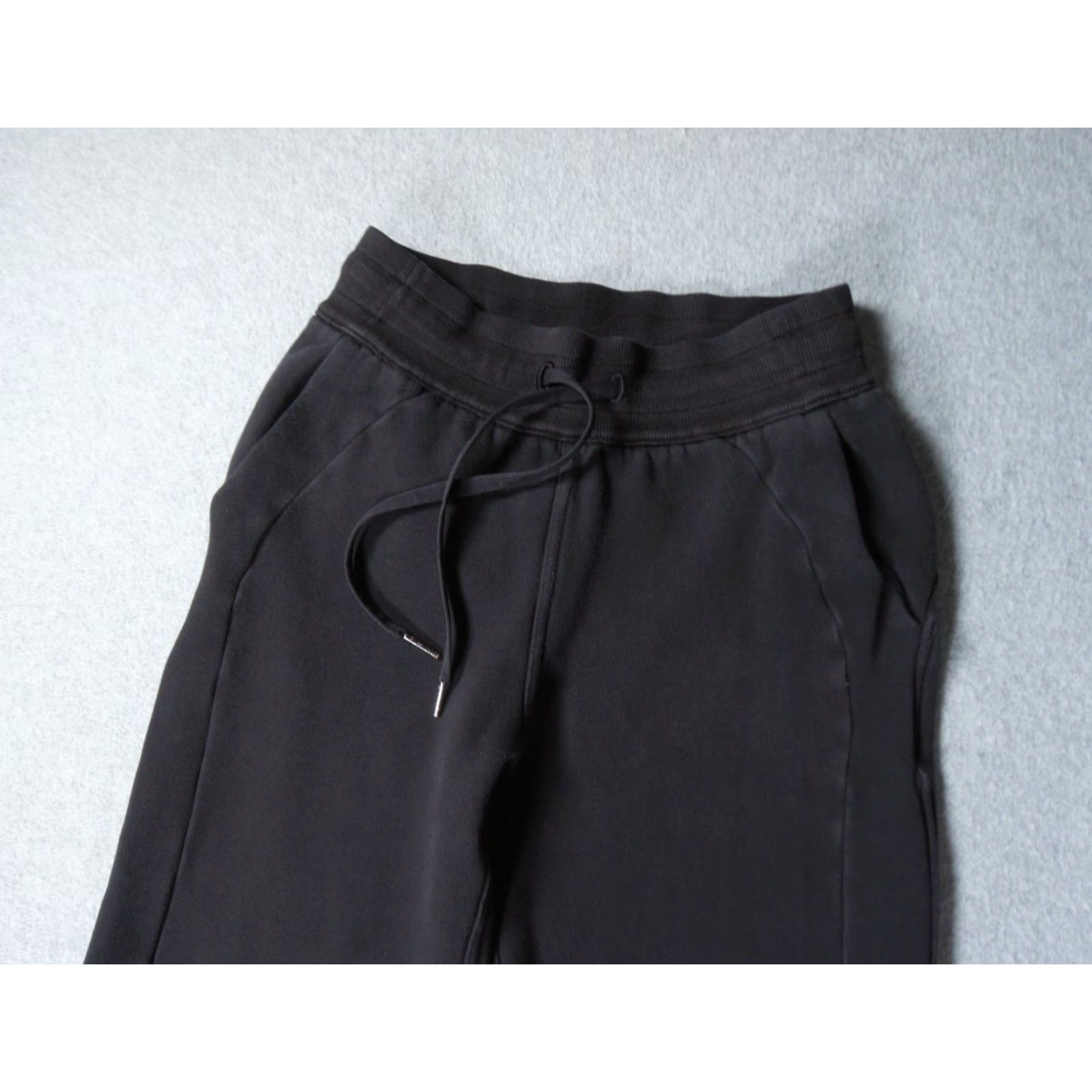 Lululemon Lululemon Pants Womens 2 Black Sweatpants Drawstring Casual Lounge Ladies Size 26" / US 2 / IT 38 - 2 Thumbnail
