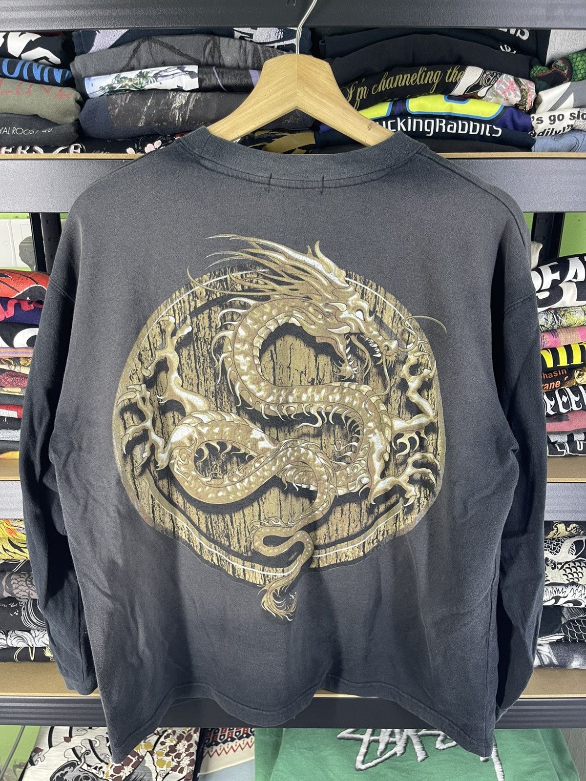 Japanese Brand Vintage Lip Mast Dragon Design Sun Faded Tee Size US M / EU 48-50 / 2 - 1 Thumbnail