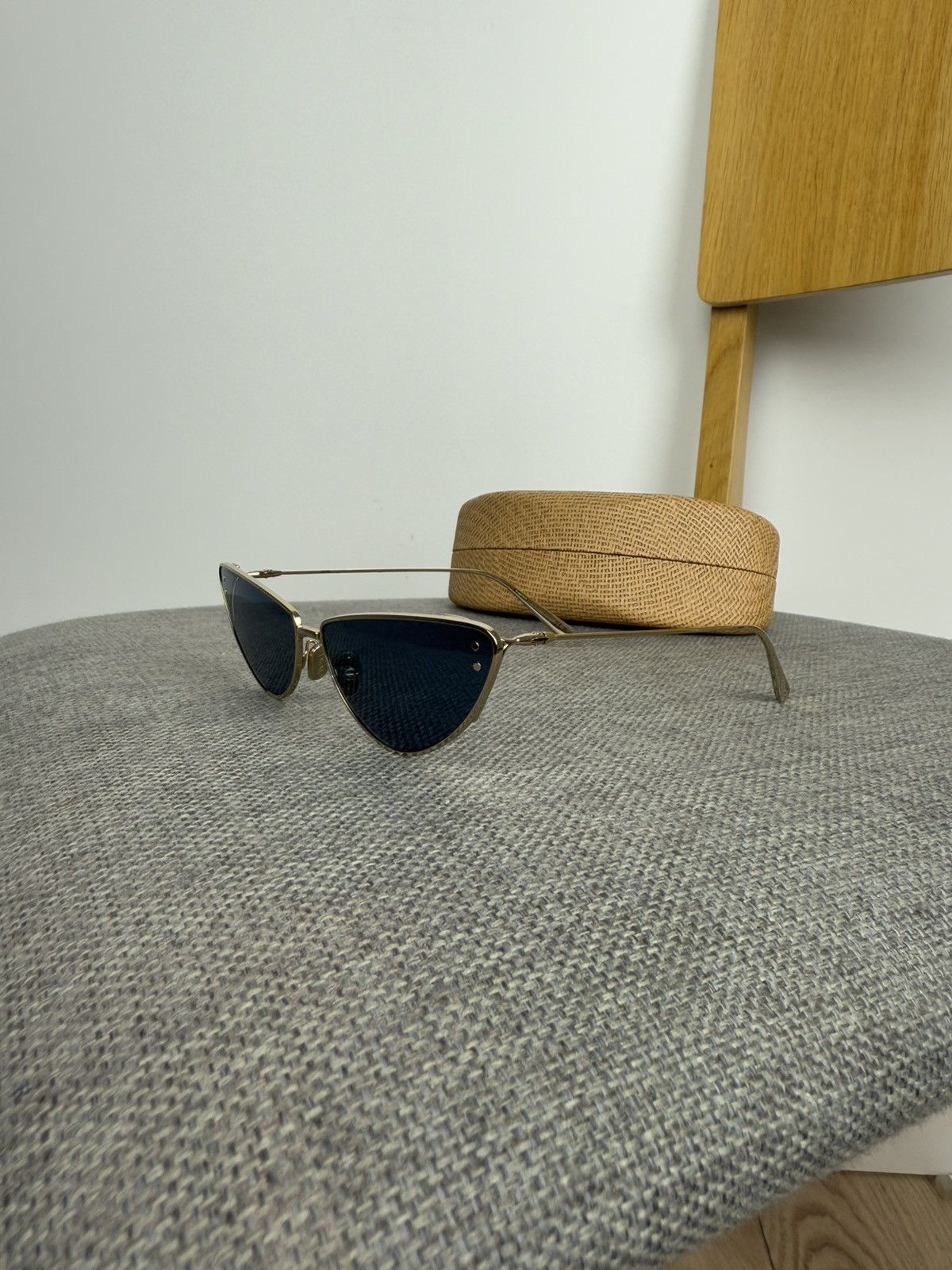 Dior × Vintage ICONIC DIOR MISS DIOR GALLIANO ERA SHIELD RIMLESS SHADES Size ONE SIZE - 1 Thumbnail