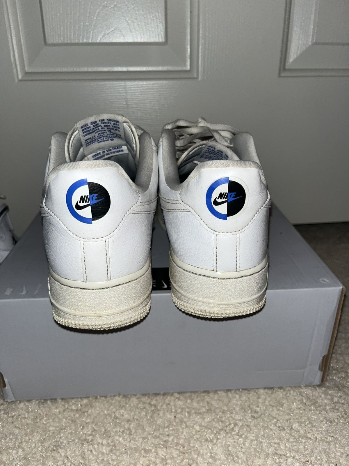 Nike WMNS AIR FORCE 1 '07 LX 'SISTERHOOD - WHITE METALLIC SILVER' Size US 8.5 / EU 41-42 - 5 Thumbnail
