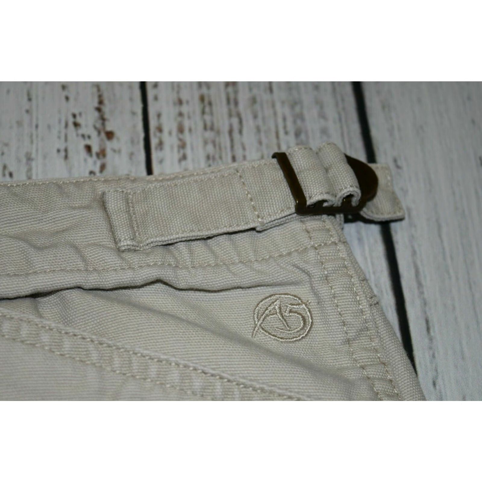 The North Face VINTAGE The North Face Skirt Outdoor Cargo Canvas 100% Cotton Women 8 Cream Beige Short Pocketed 90s Theme Mens Womens? Size 30" / US 8 / IT 44 - 4 Thumbnail