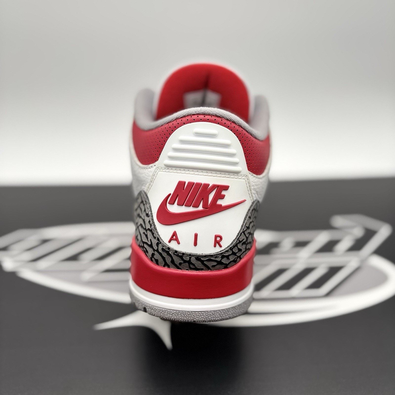 Jordan Brand Air Jordan 3 Retro Mid ' Fire Red ' | GREAT CONDITION! Size US 11.5 / EU 44-45 - 12 Thumbnail