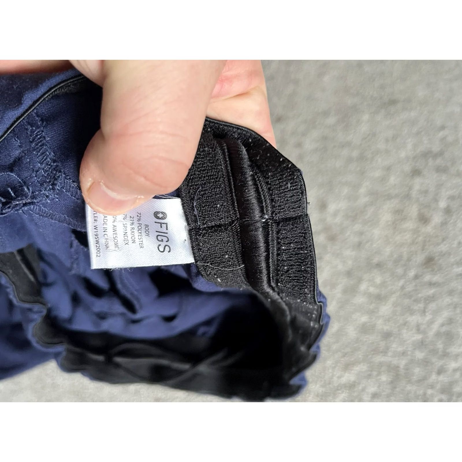 Vintage Figs Women’s XS Blue Scrub Pants High Waisted Utility Medical Solid Polyester Blue FIGS Women's XS Scrub Pants Size 26" / US 2 / IT 38 - 5 Thumbnail