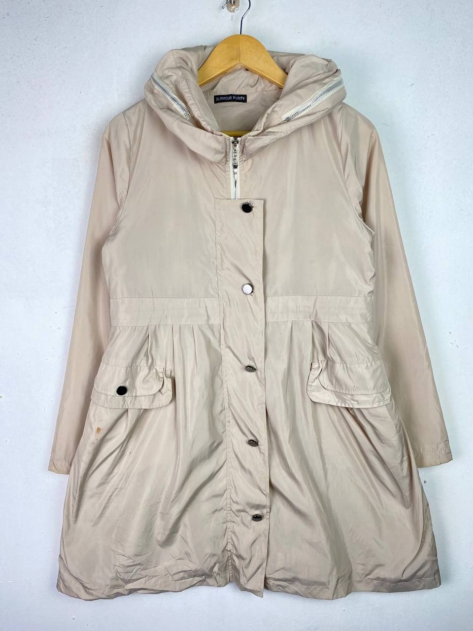 image of Vintage s Long Jacket Very Nice Design in Light Brown, Women's (Size Medium)