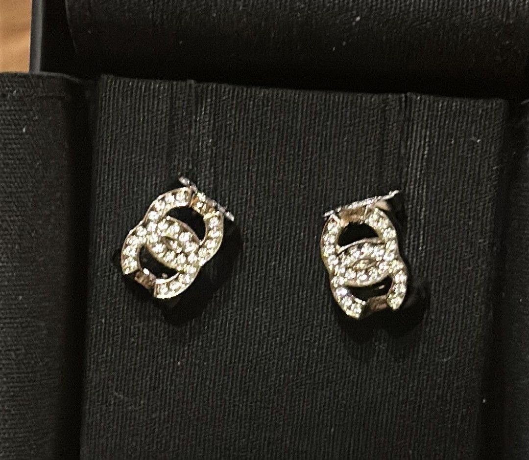 Chanel Chanel Triple Crystal CC Cube Earrings B23B Size ONE SIZE - 1 Thumbnail