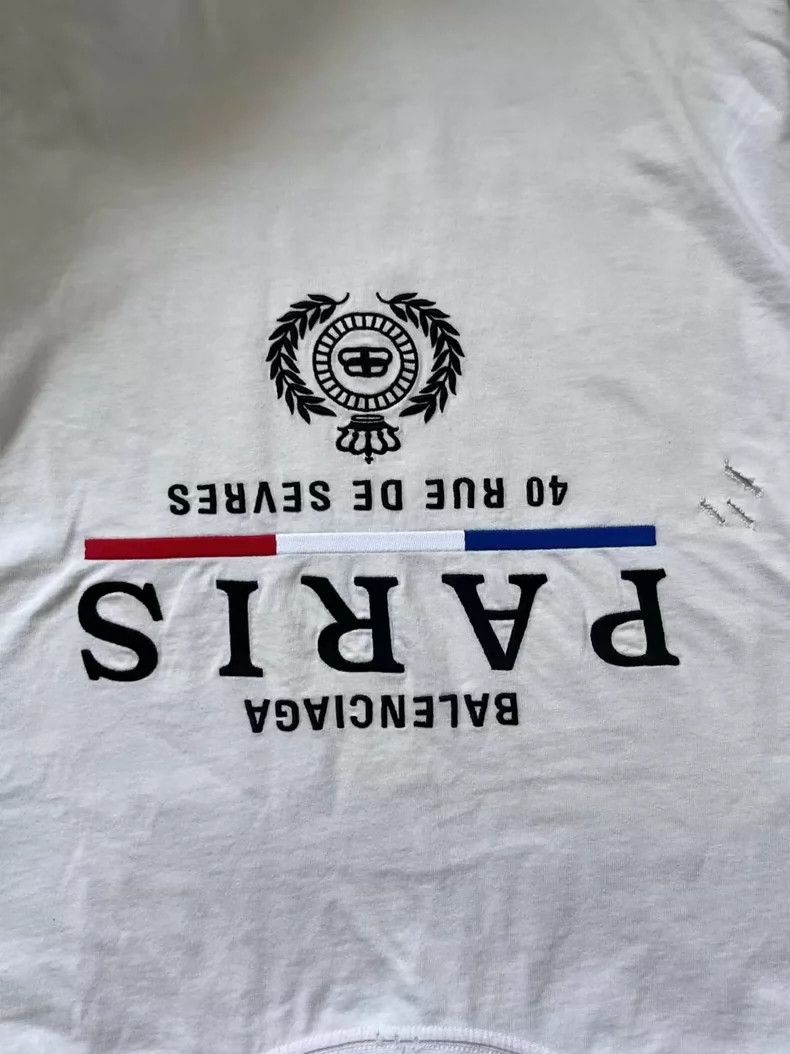 Balenciaga Balenciaga Inverted Logo Embroidered Short Sleeve T-Shirt Size US S / EU 44-46 / 1 - 5 Thumbnail