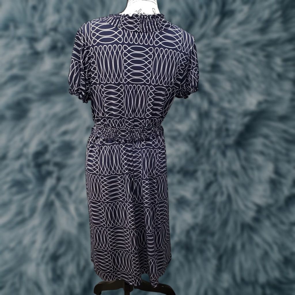 Vintage En Focus Fit & Flare Dress Womens 16W Navy White Geometric Stretch Smocked Waist Dress Size XXL / US 16-18 / IT 52-54 - 1 Thumbnail