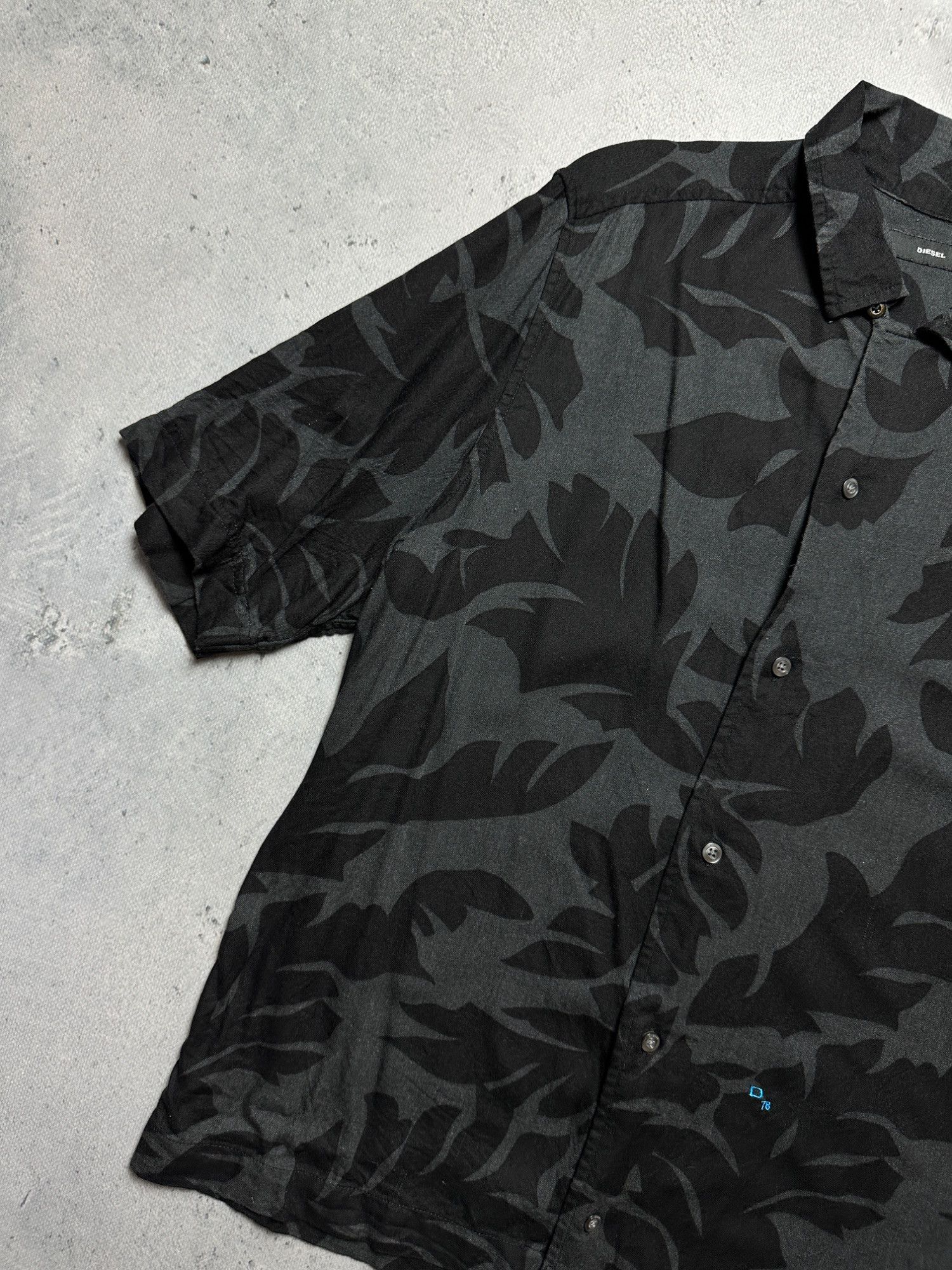 Diesel Diesel Black Leaf Pattern Short Sleeve Button-Up Viscose y2k Size US XL / EU 56 / 4 - 2 Thumbnail