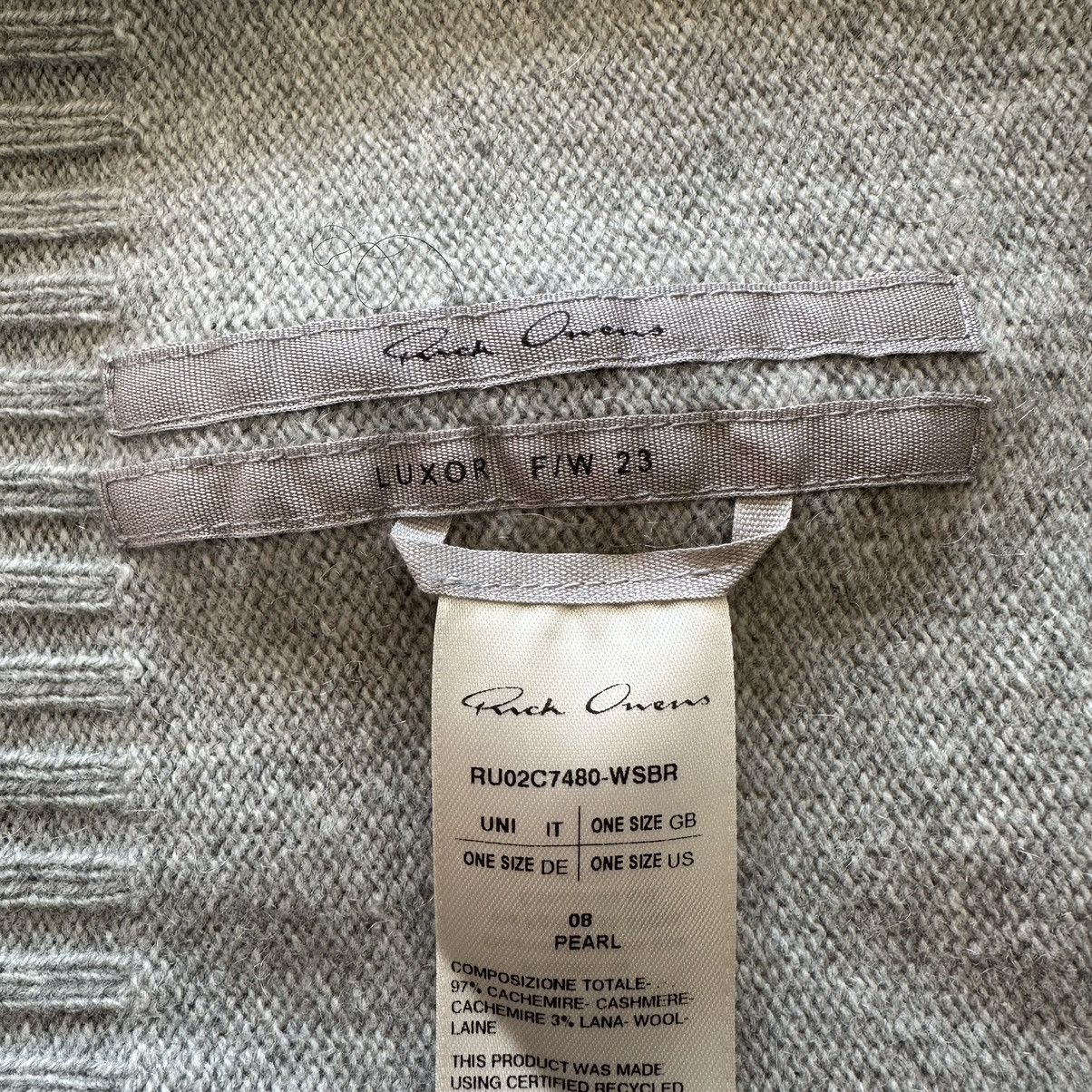 Rick Owens Rick Owens FW23 Luxor Grey Gimp Eyelet Hole Mask Balaclava Size ONE SIZE - 2 Thumbnail